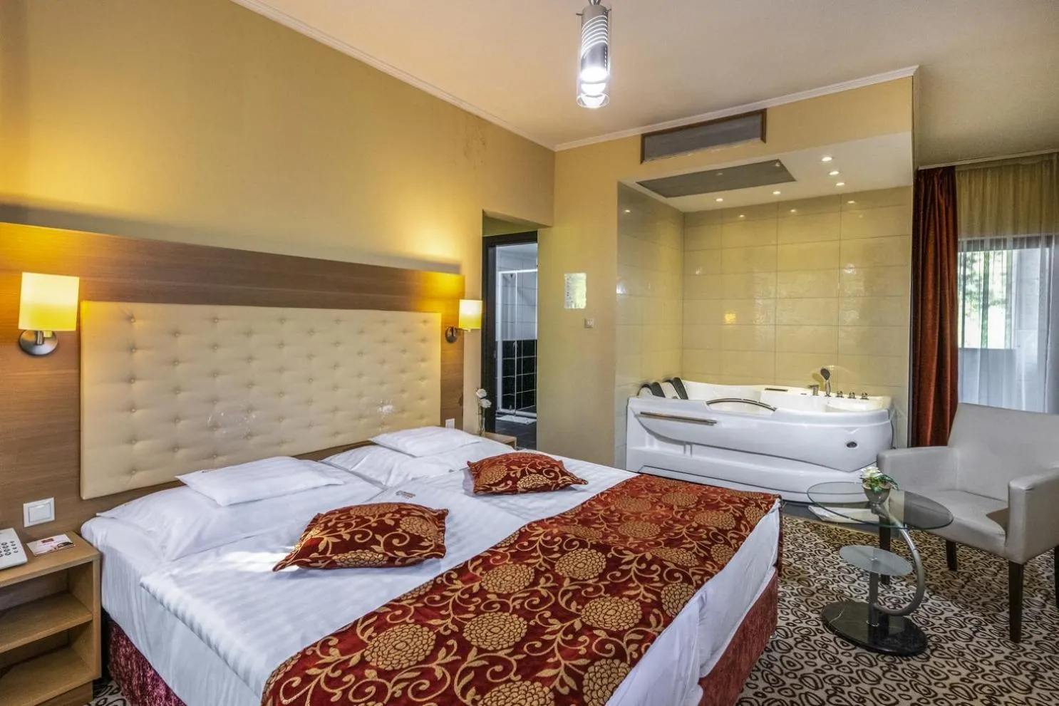 Bed in Erdőspuszta Club Hotel