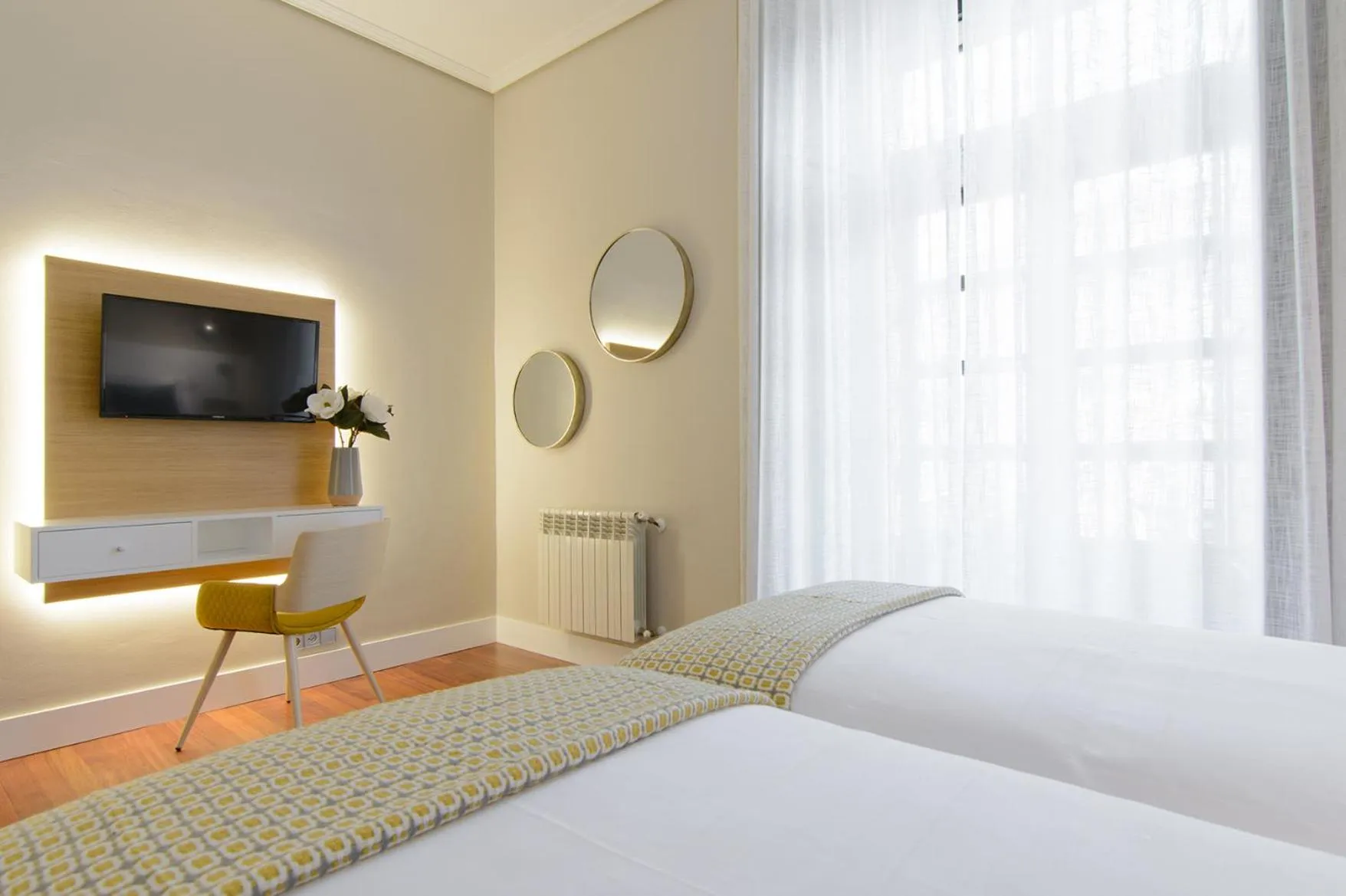 TV and multimedia, Bed in Pazo de Mendoza