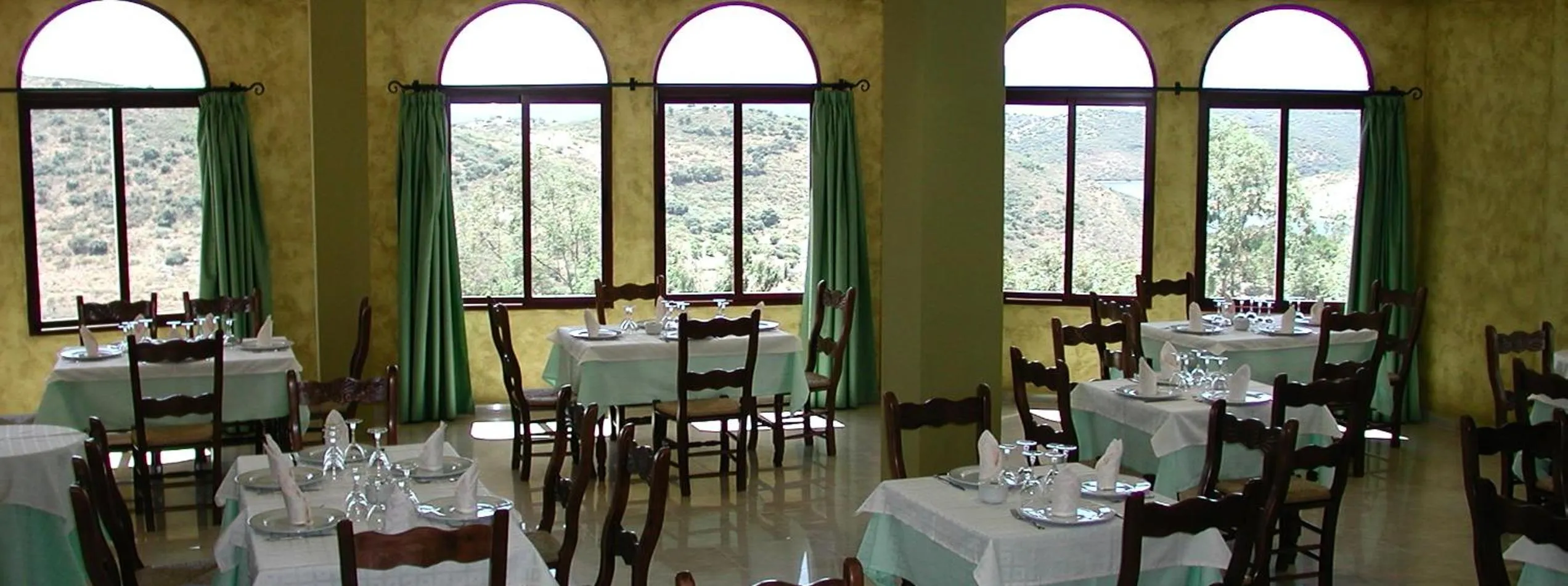Restaurant/places to eat in Hotel Restaurante Baños