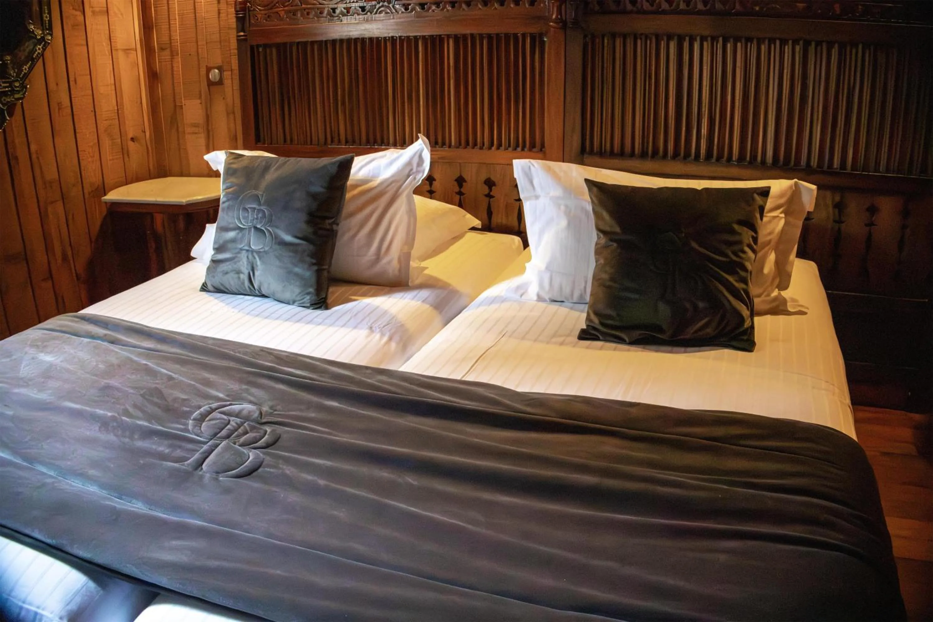 Photo of the whole room, Bed in Domaine du Boisniard