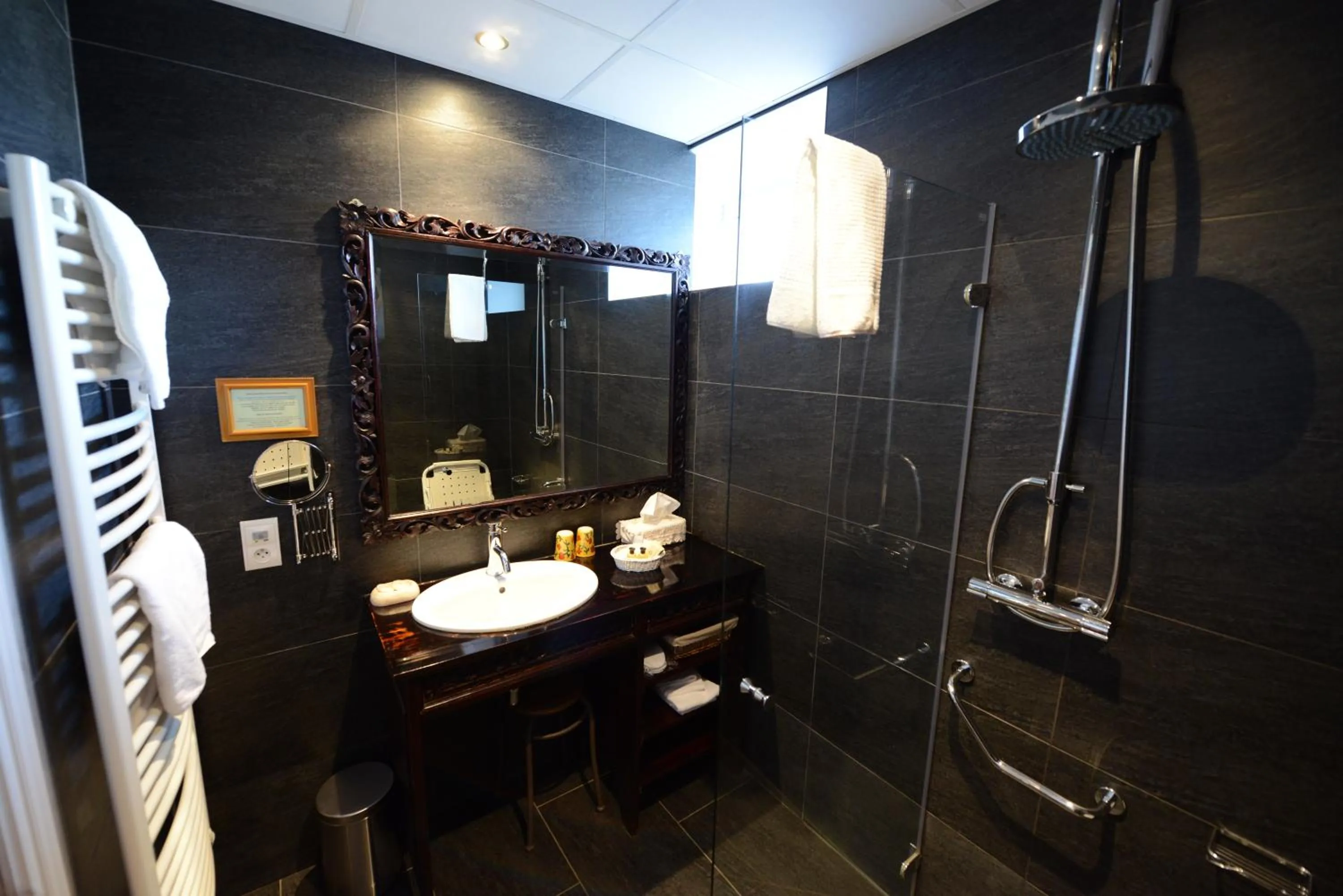 Bathroom in Chateau Du Boisniard