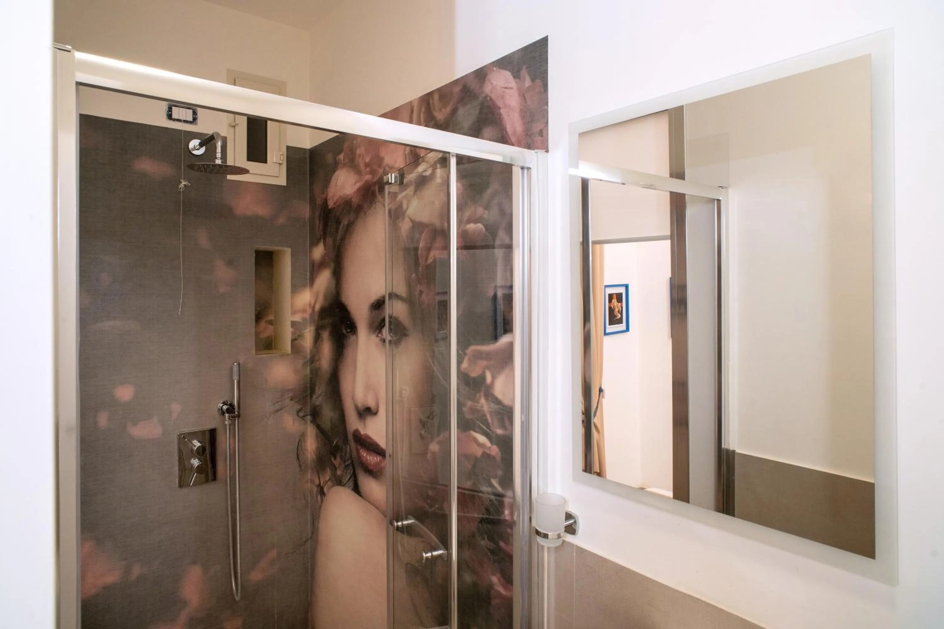 Shower in NapoliViva