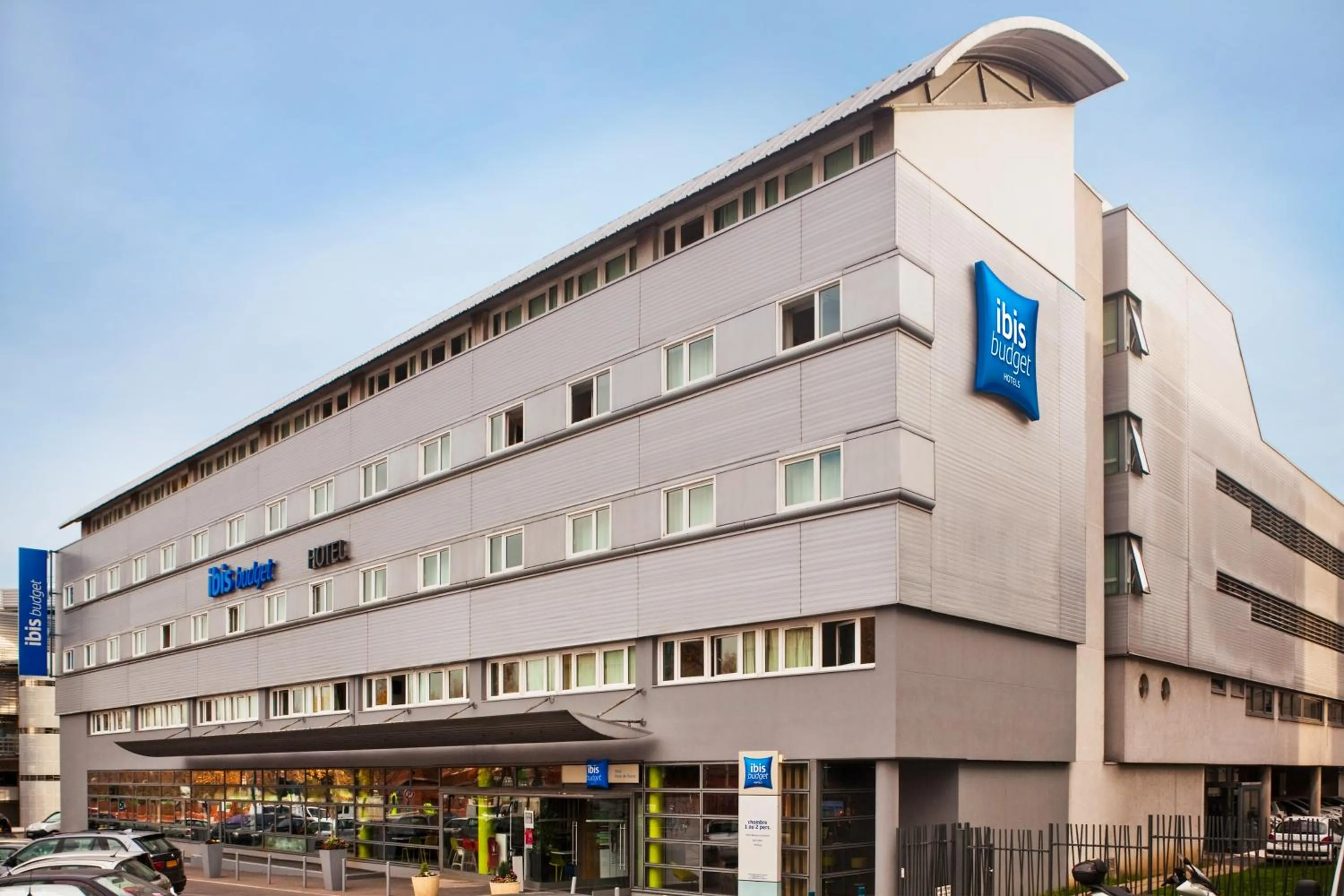 Facade/entrance in ibis budget Paris Porte de Pantin
