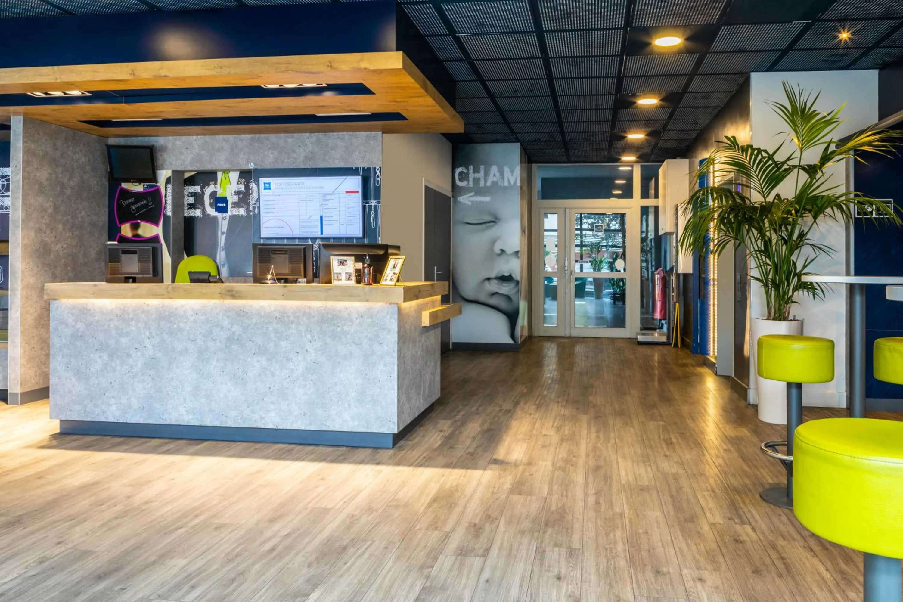 Lobby or reception in ibis budget Paris Porte de Pantin