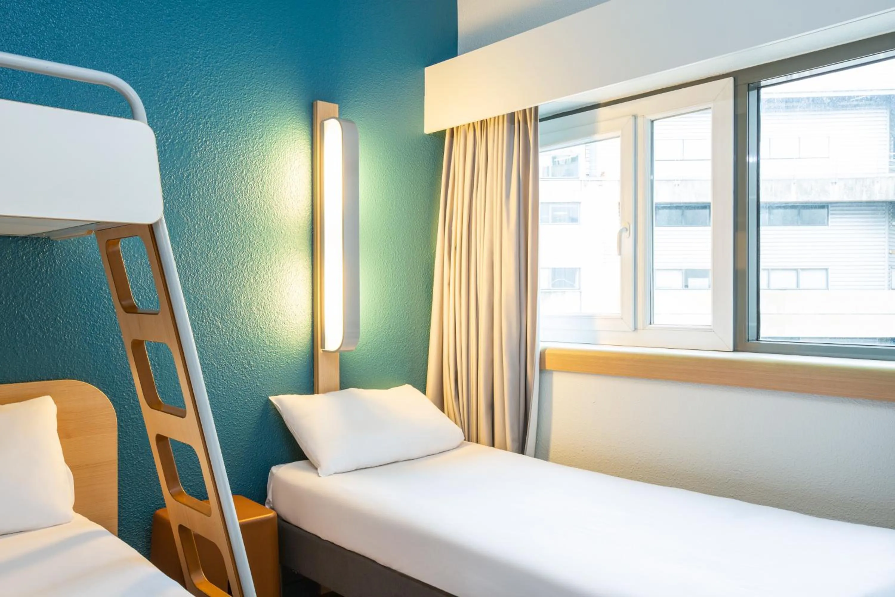 Photo of the whole room, Bed in ibis budget Paris Porte de Pantin