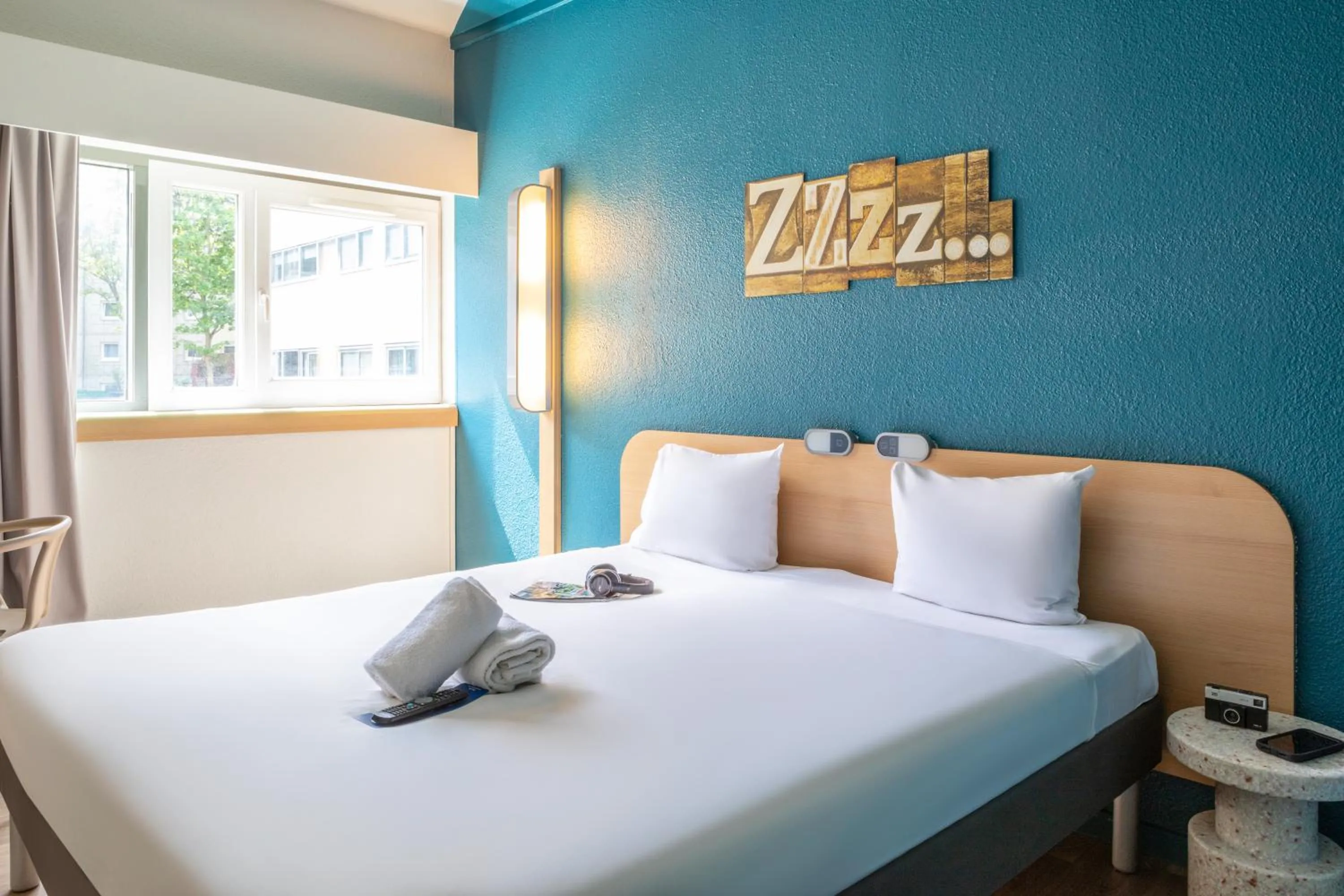 Photo of the whole room, Bed in ibis budget Paris Porte de Pantin