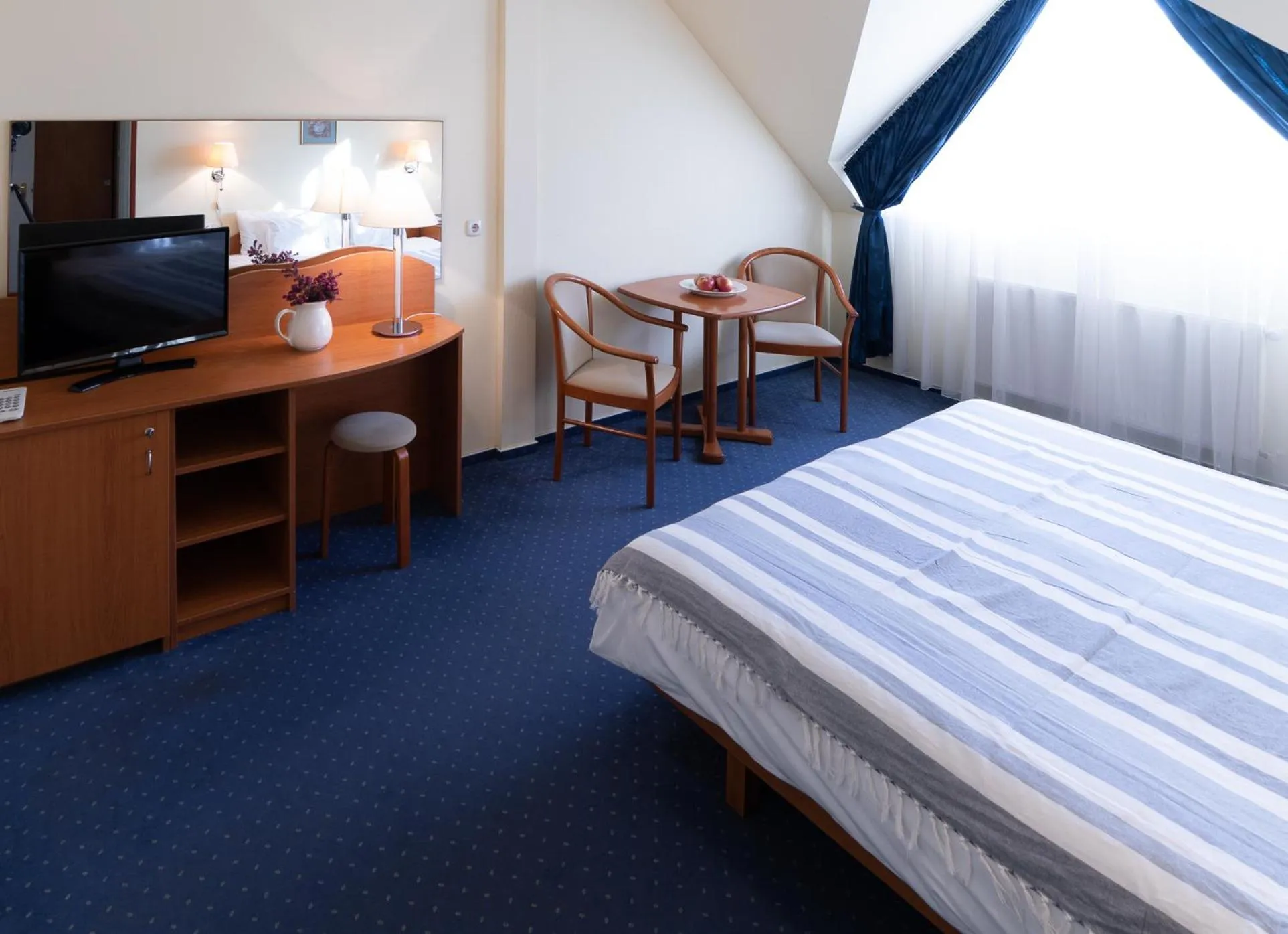 Bed in Zsanett Hotel