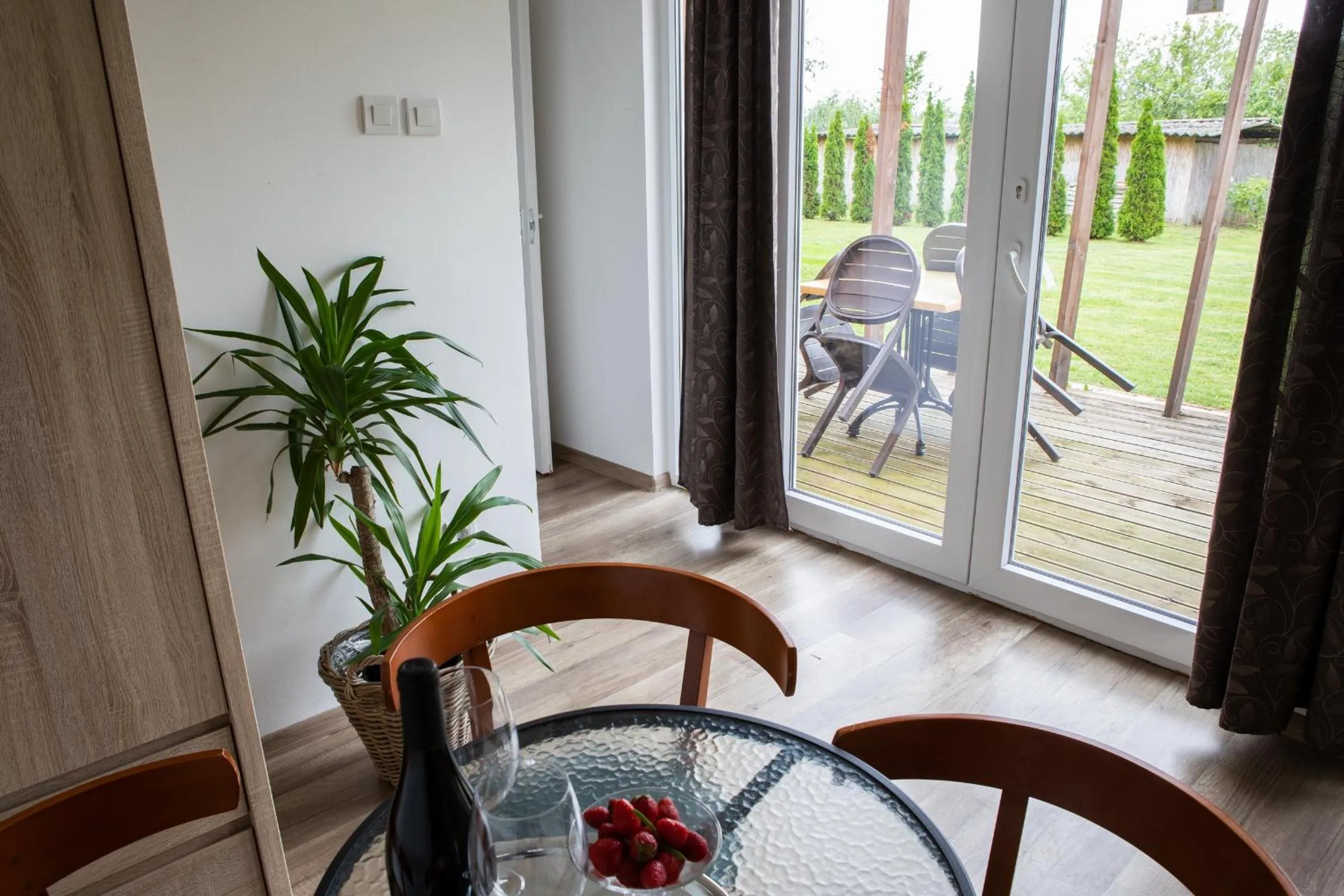 Patio in Zsanett Hotel