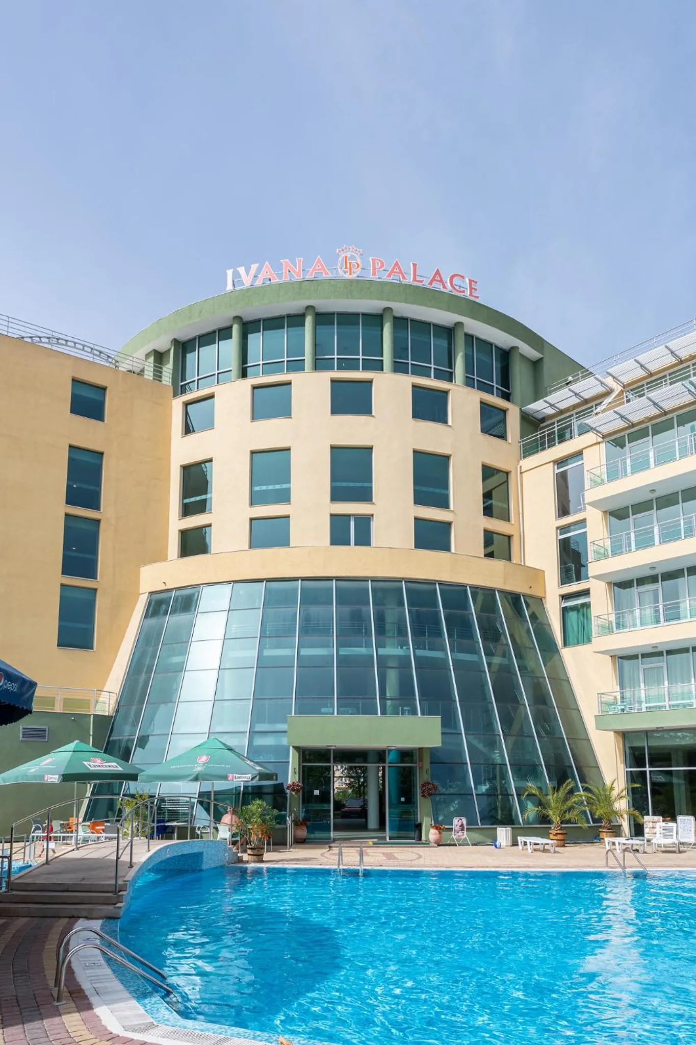Ivana Palace Hotel - Free Parking
