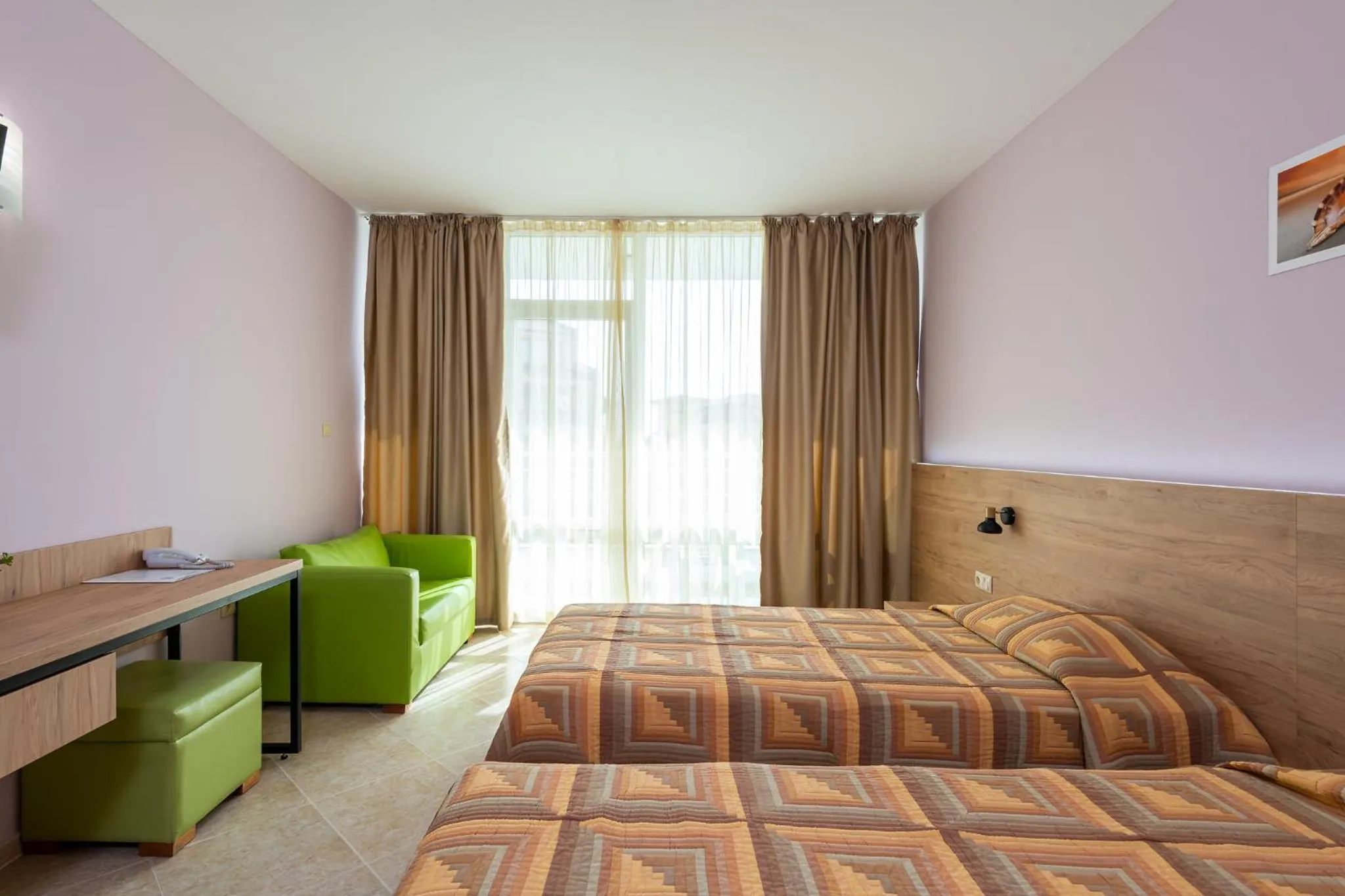 Bed in Ivana Palace Hotel - Free Parking