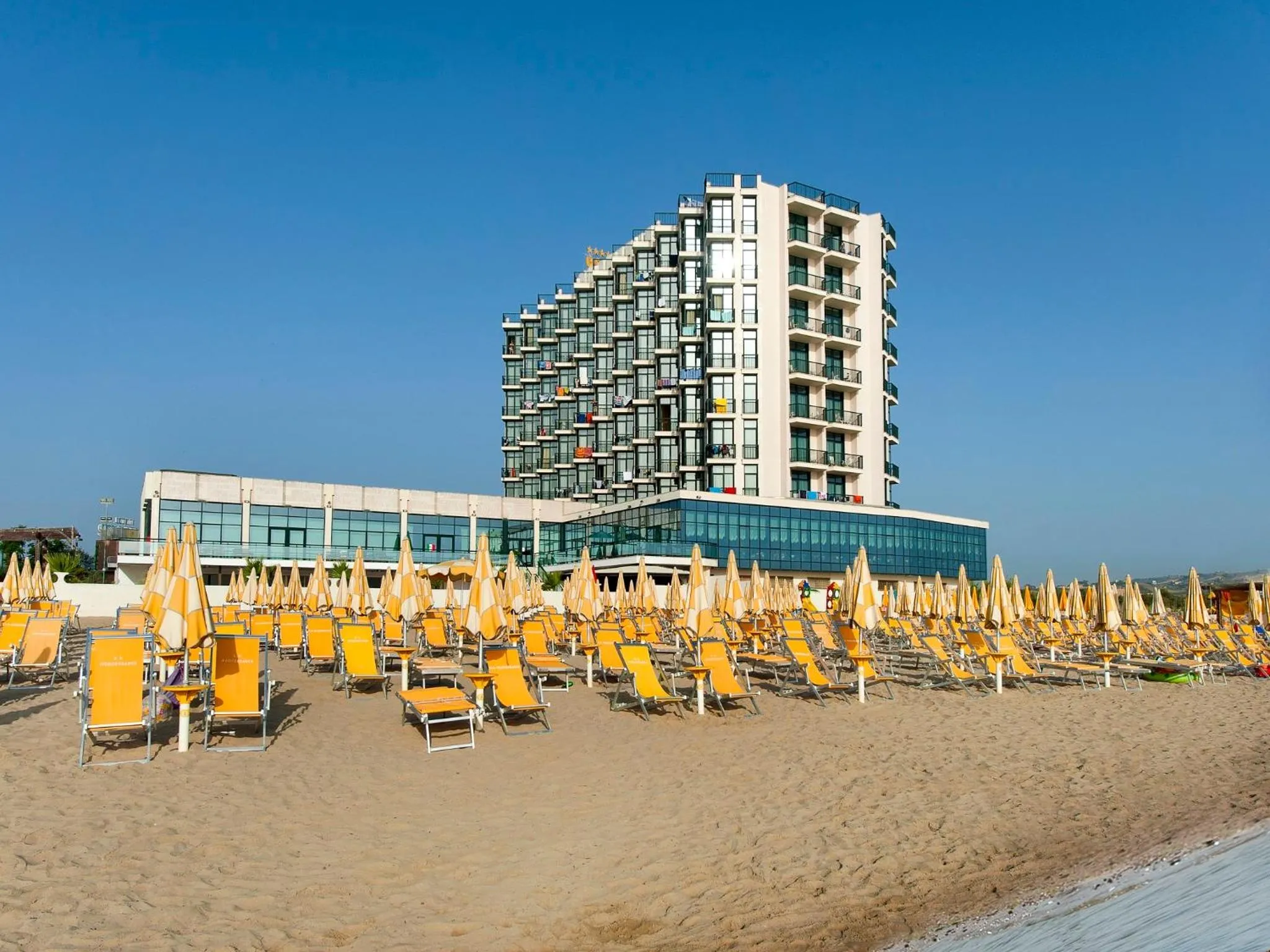 Facade/entrance in Club Esse Mediterraneo