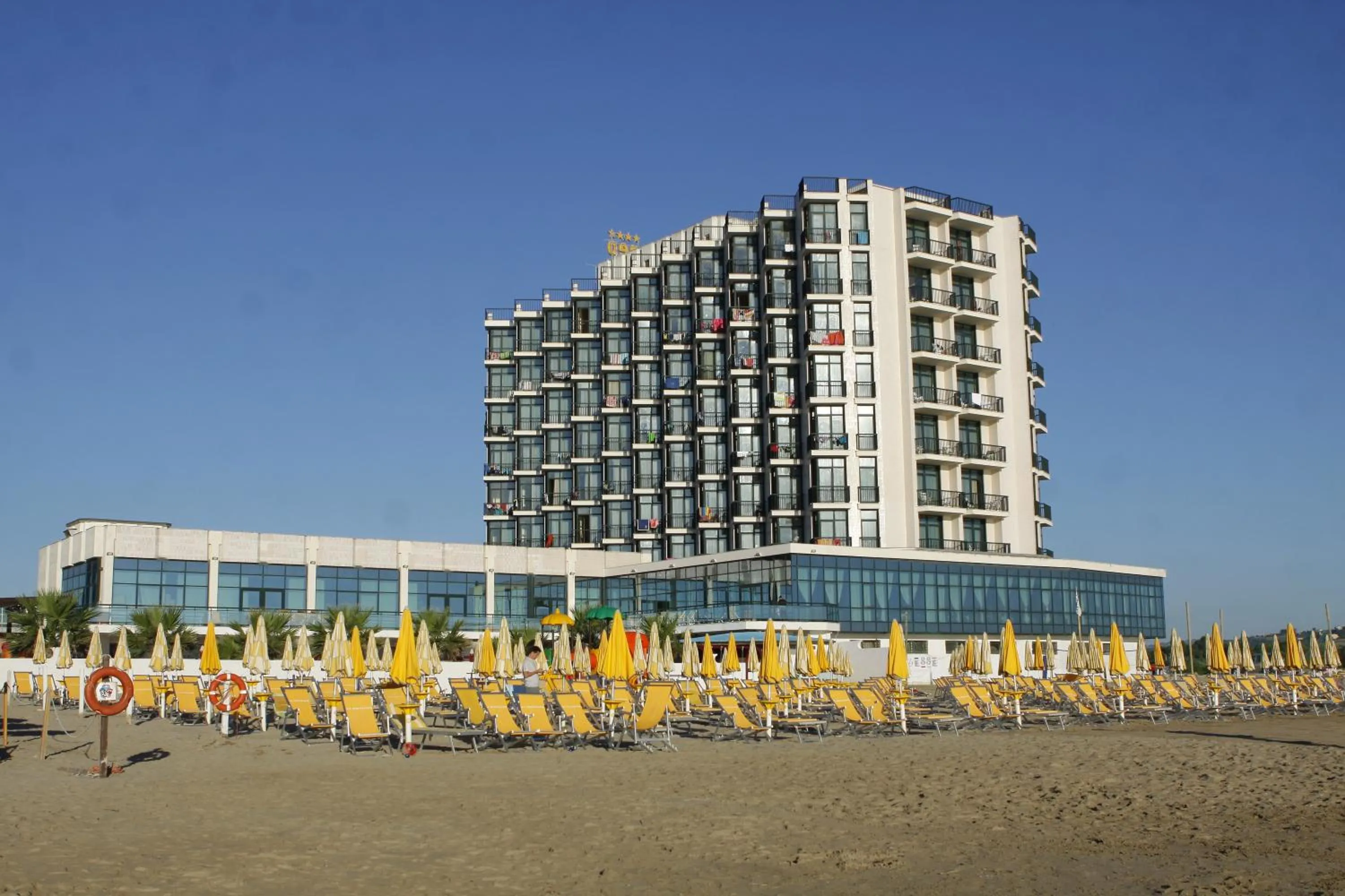 Facade/entrance in Club Esse Mediterraneo