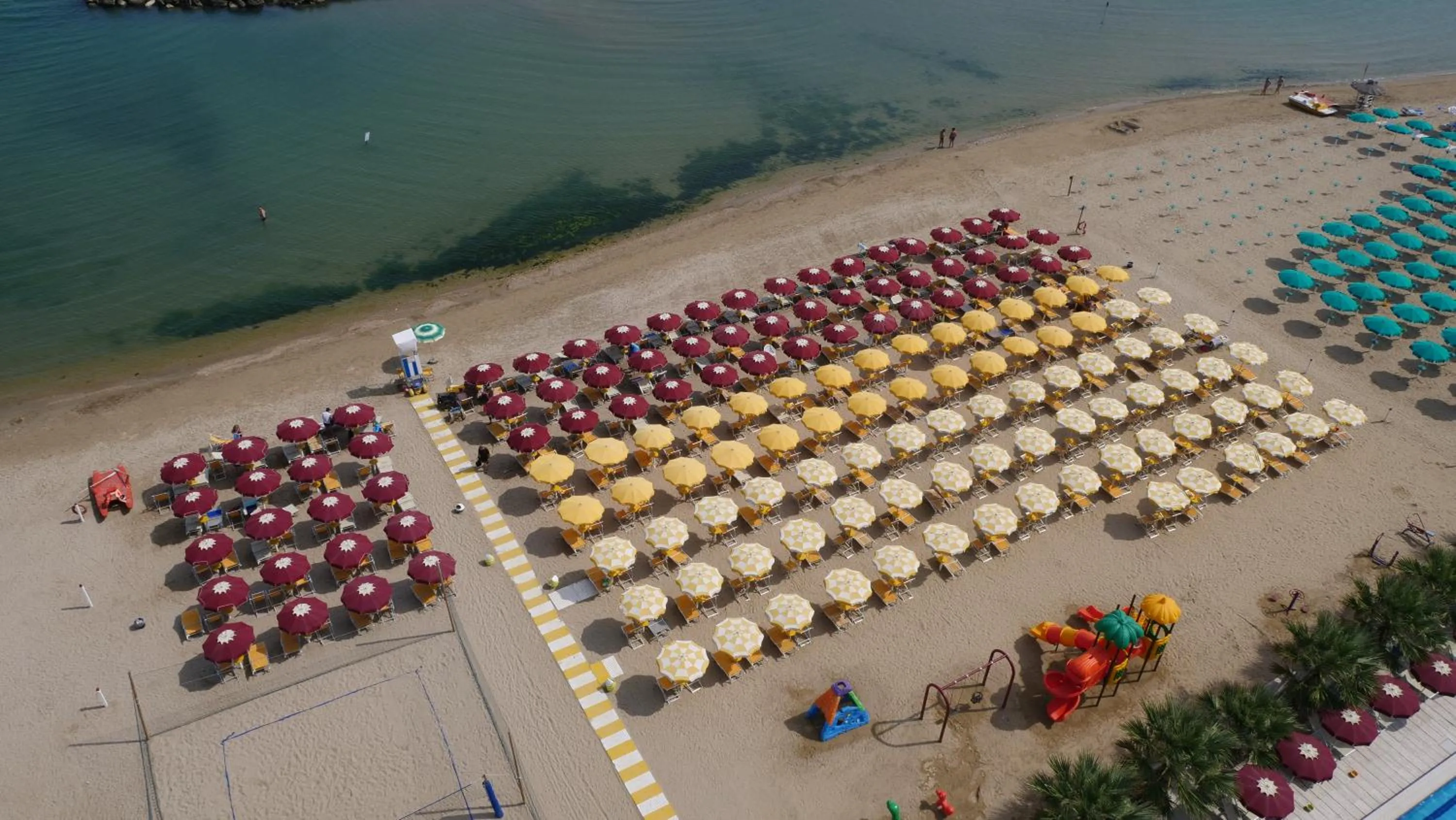 Beach in Club Esse Mediterraneo