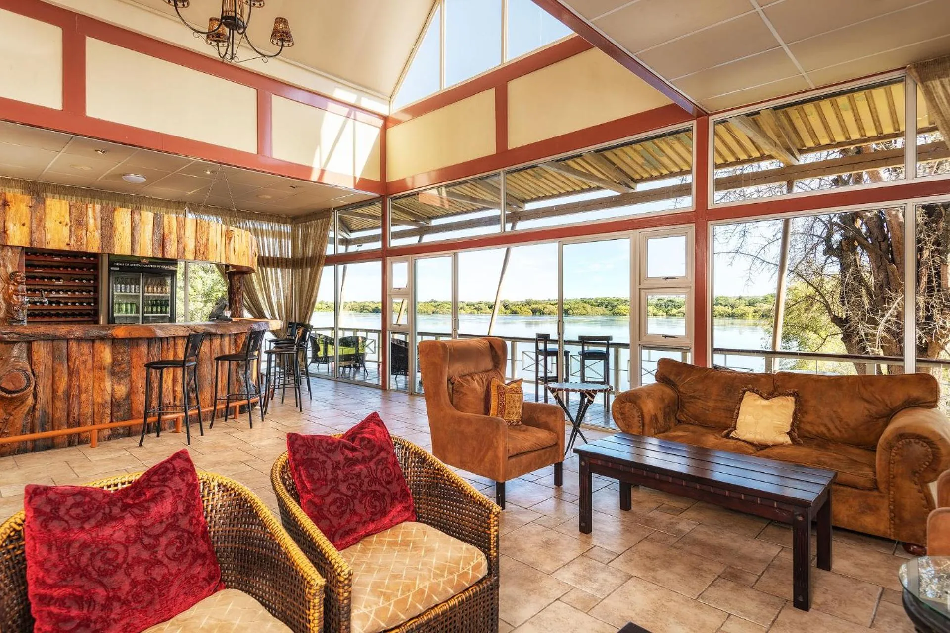 Lounge or bar in Protea Hotel by Marriott Zambezi River Lodge