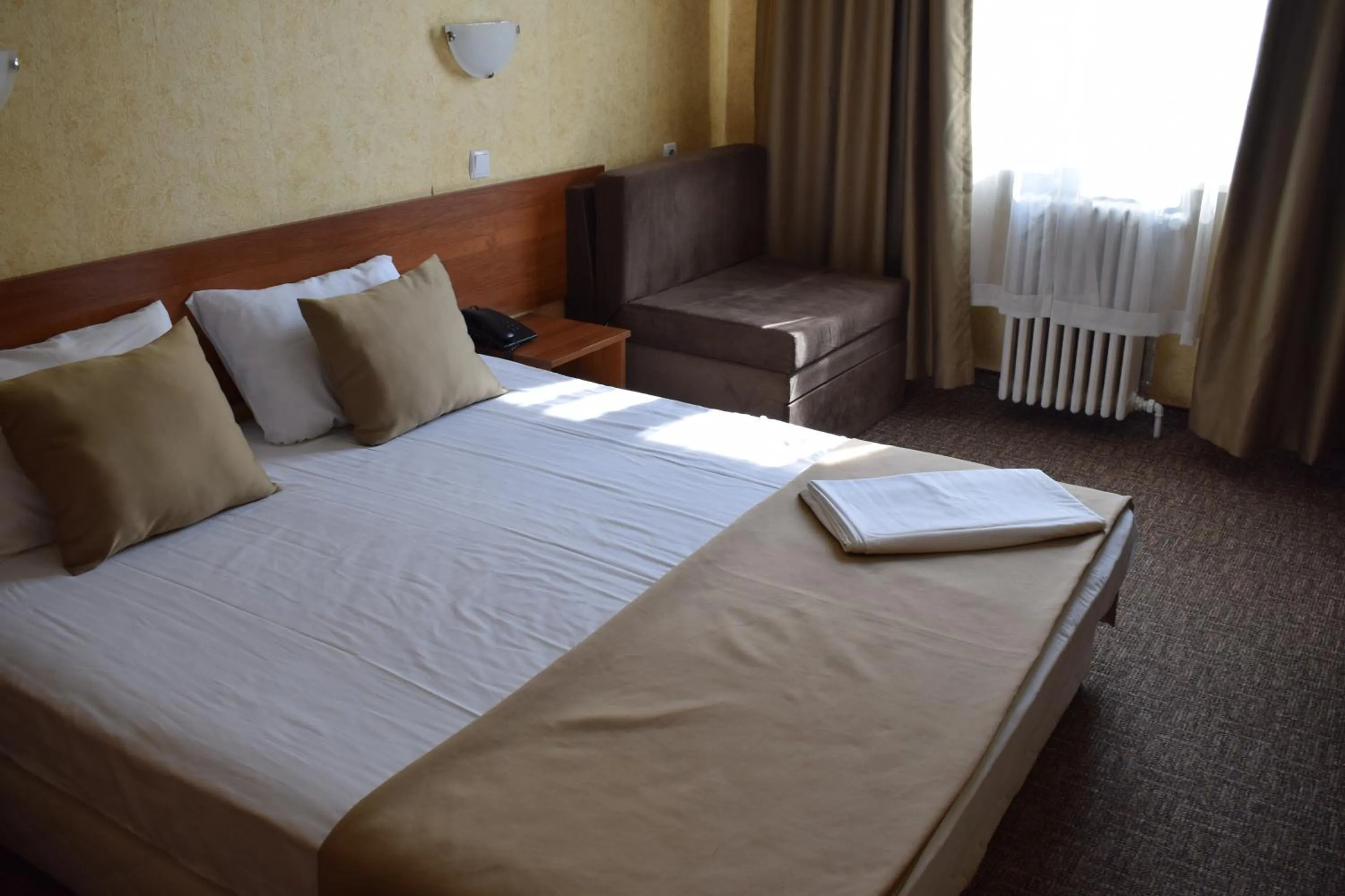 Bed in Slavyanska Beseda Hotel