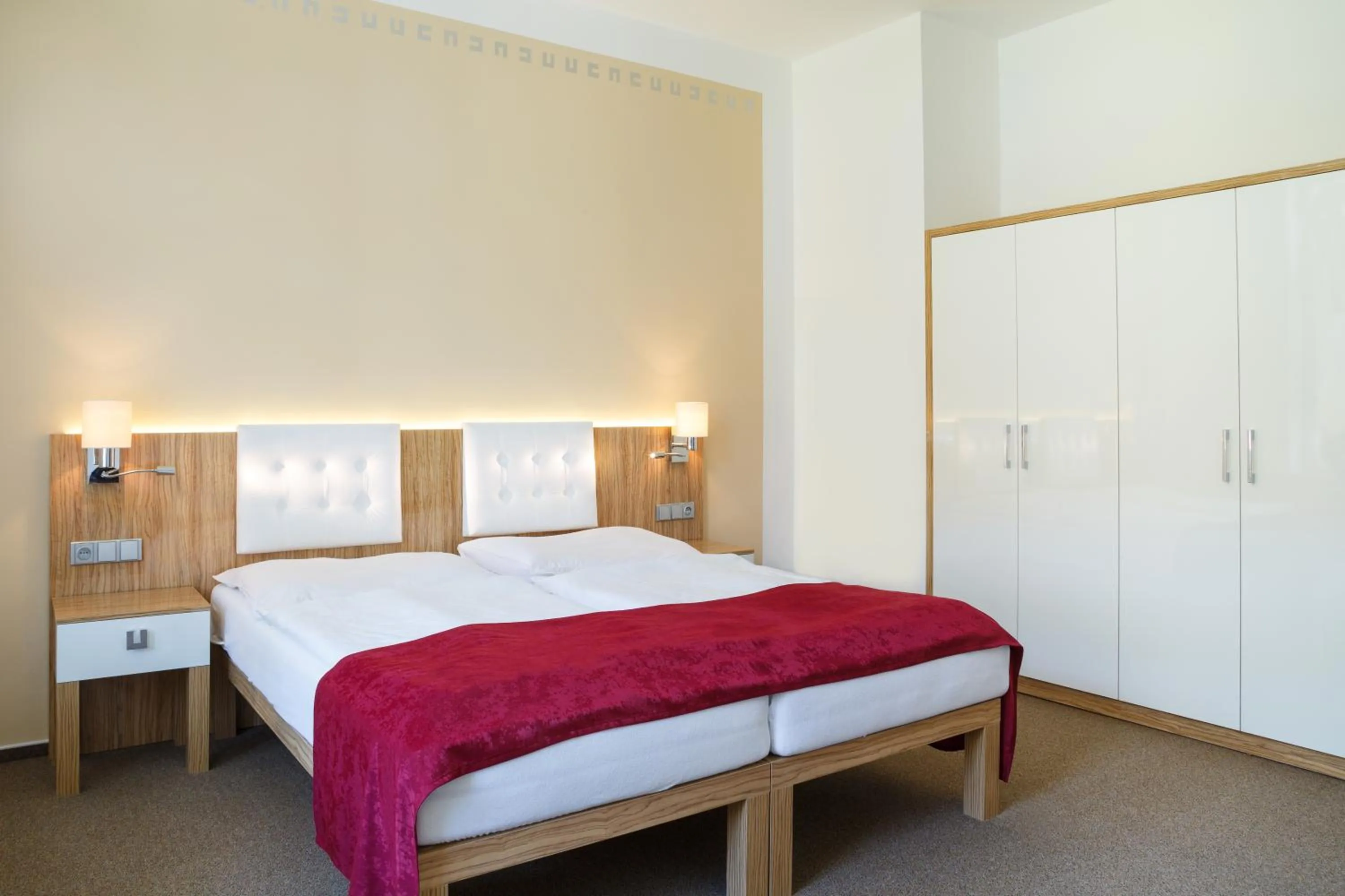 Bed in Hotel Astoria