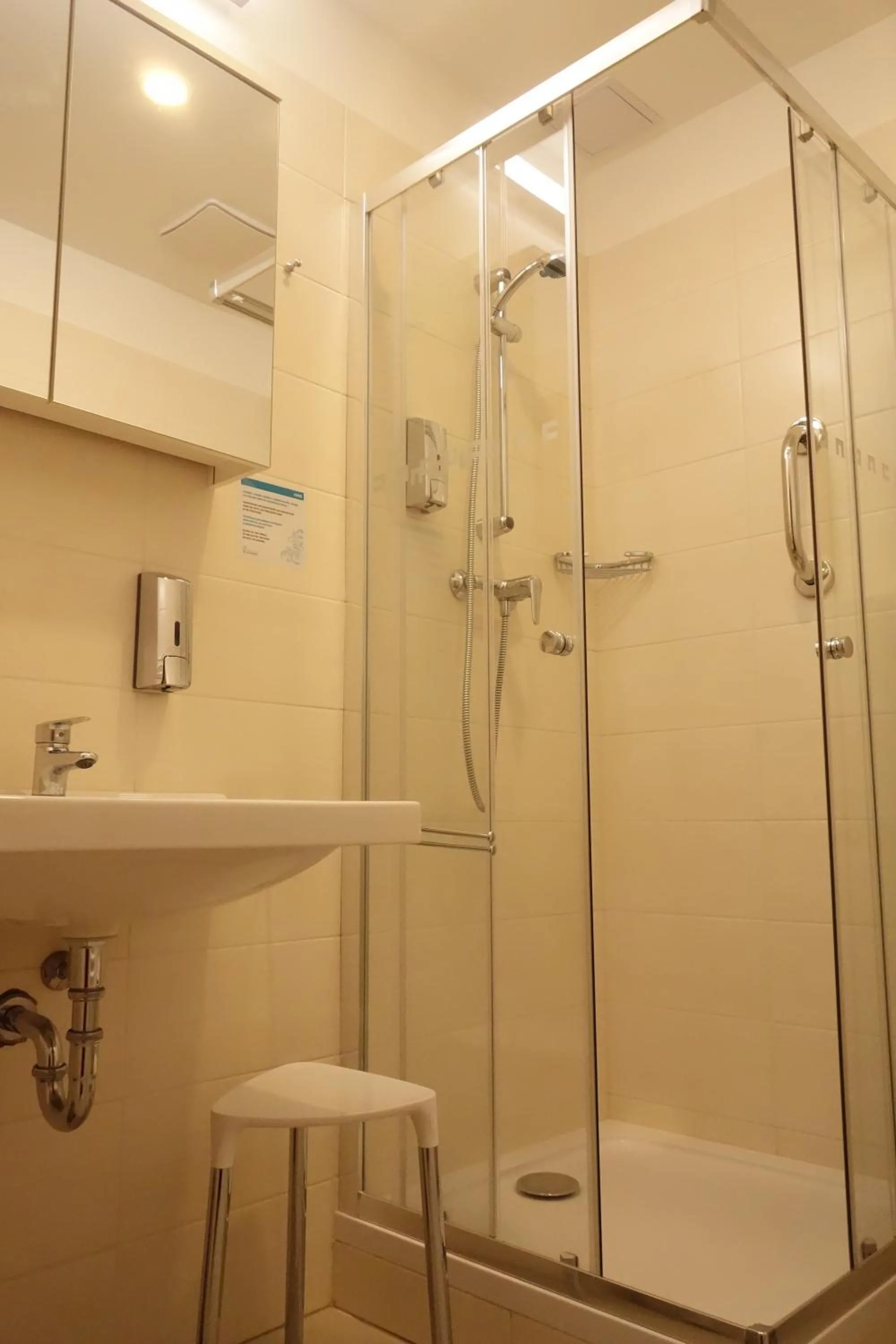 Bathroom in Hotel Astoria