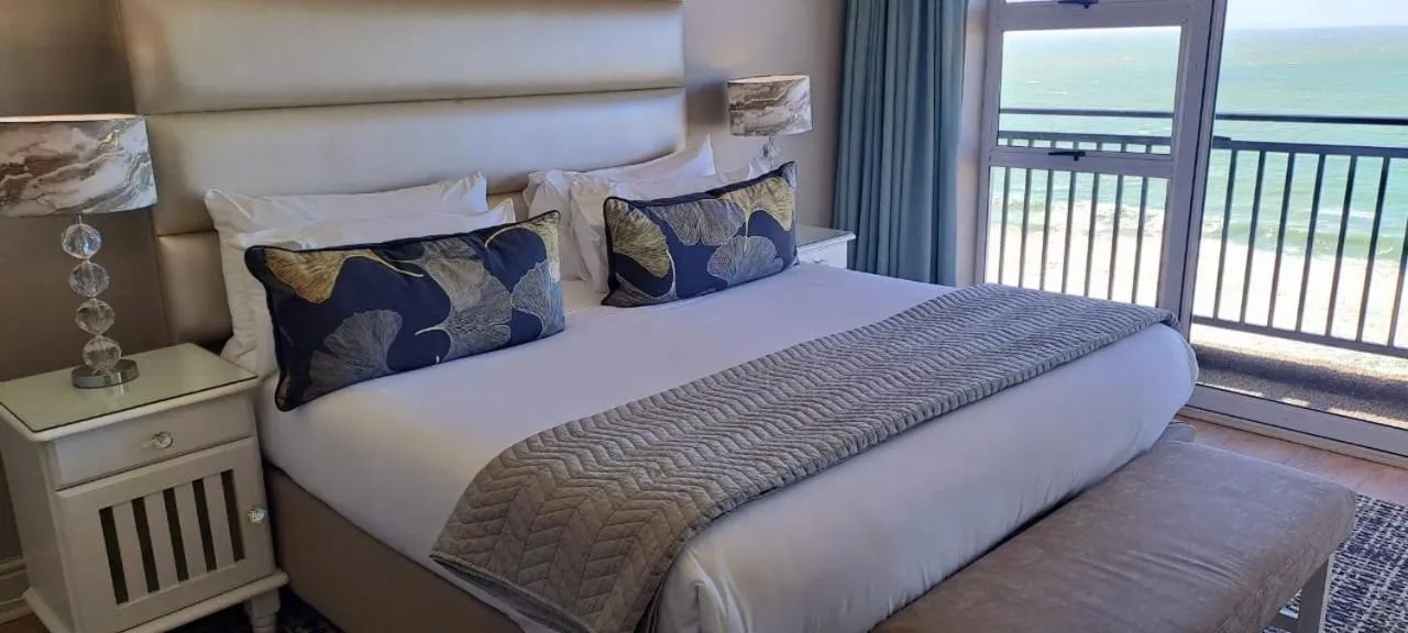 View (from property/room), Bed in Diaz Hotel and Resort