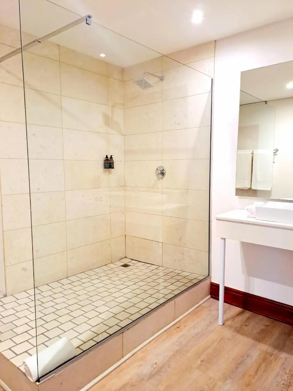 Diaz Hotel and Resort