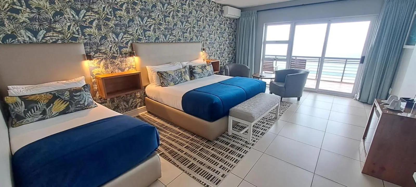 View (from property/room), Bed in Diaz Hotel and Resort