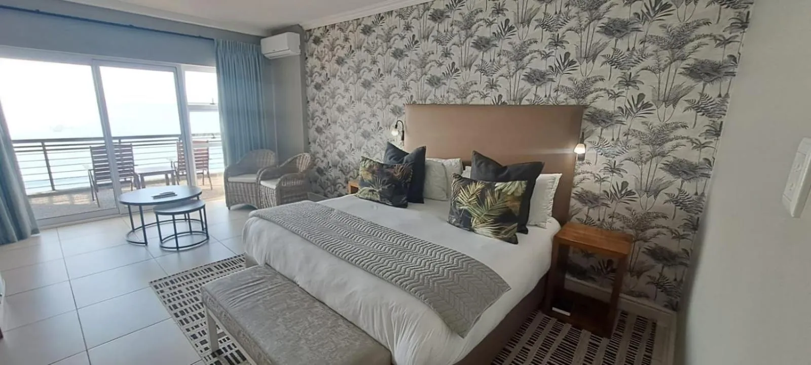 Photo of the whole room, Bed in Diaz Hotel and Resort