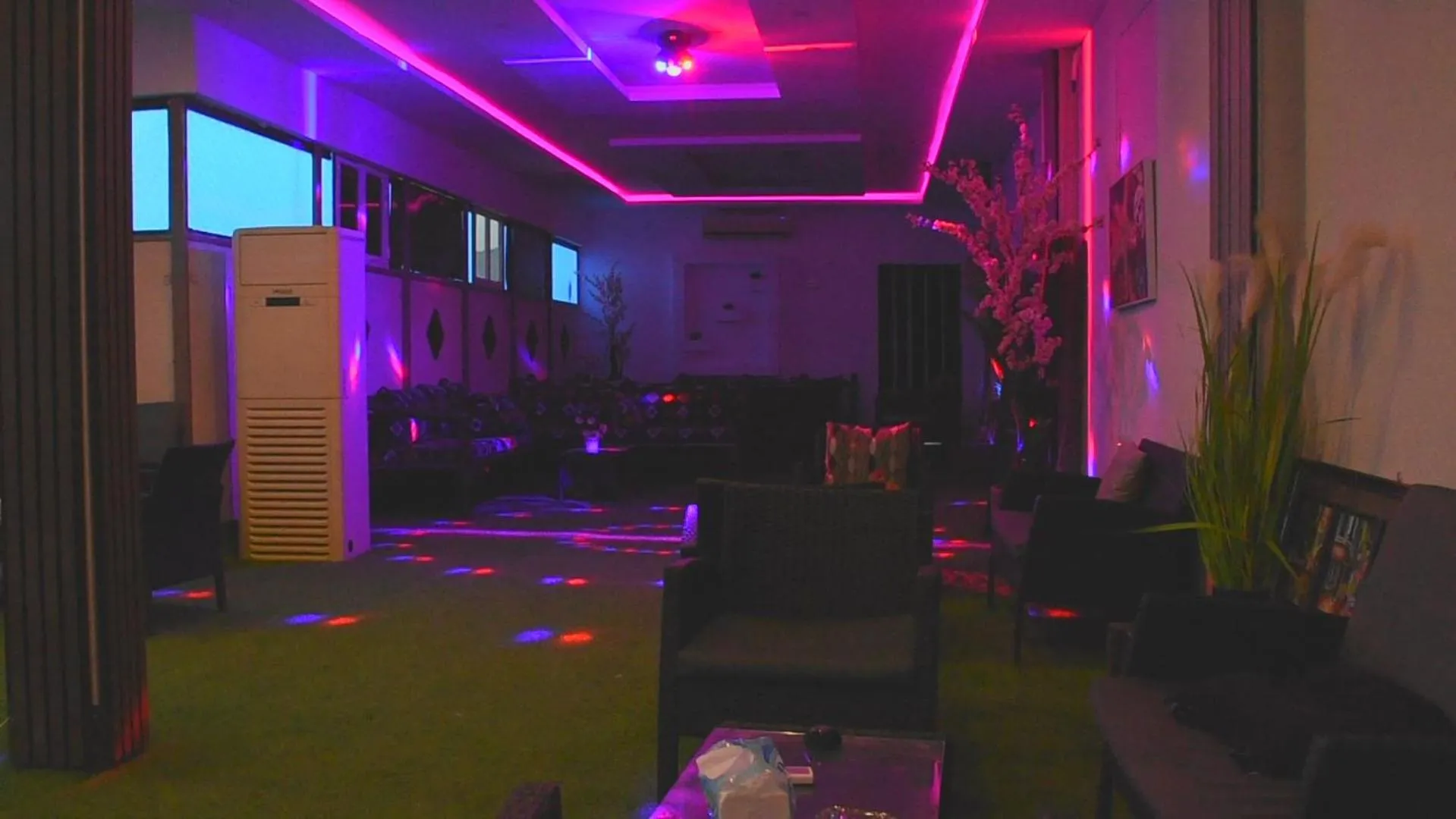 Nightclub / DJ in Florida Inn Hotel