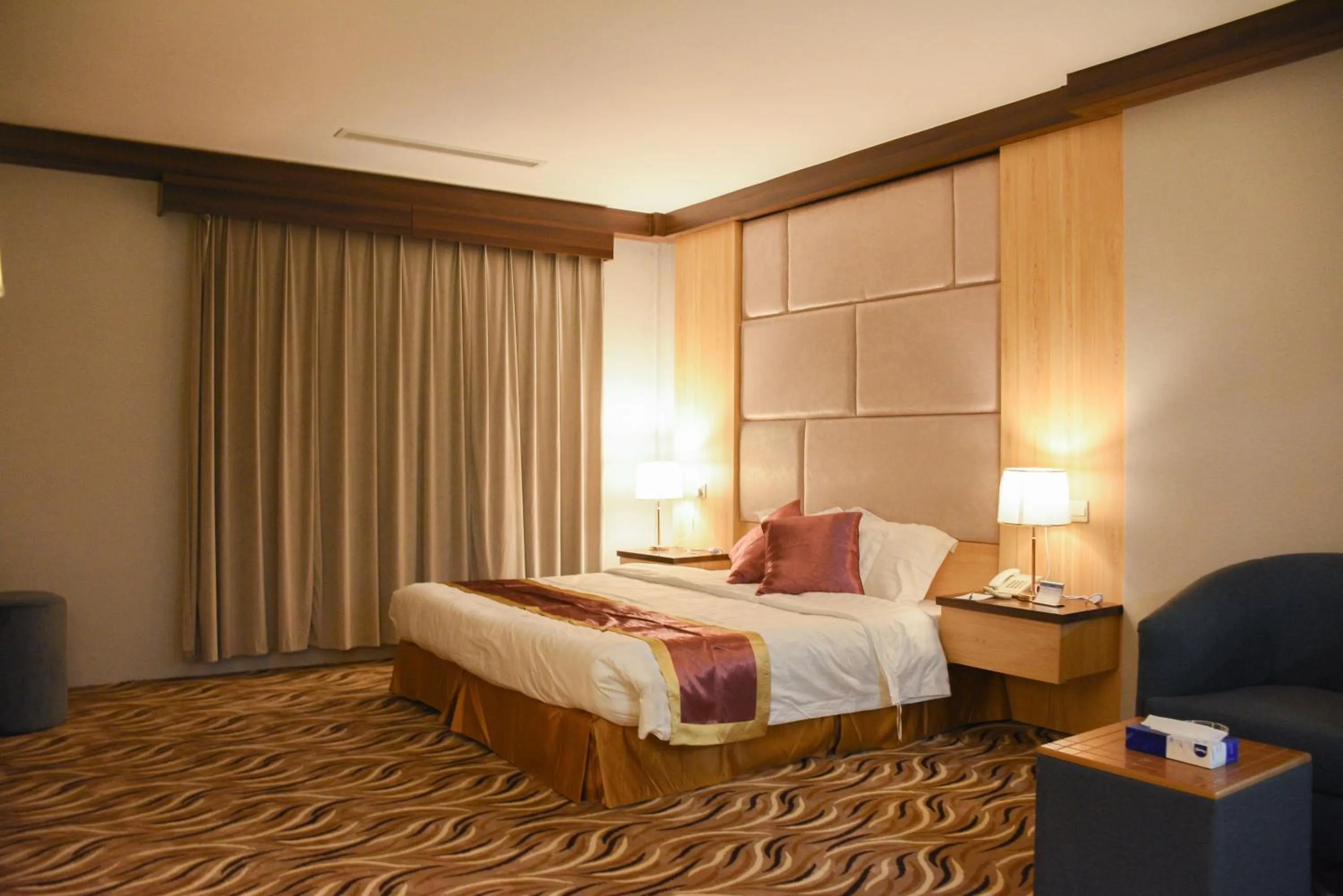 Bed in Florida Inn Hotel