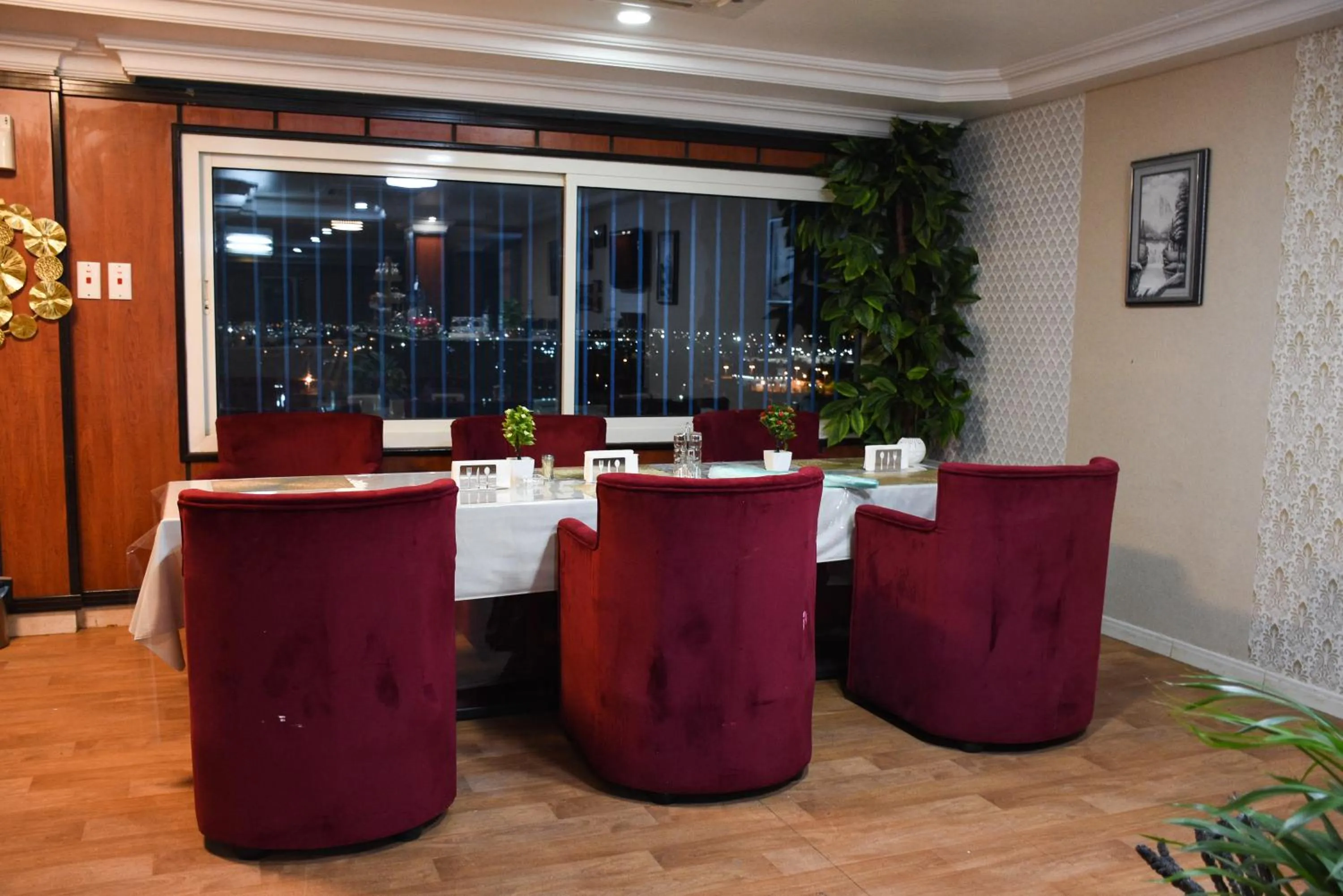 Lounge or bar in Florida Inn Hotel