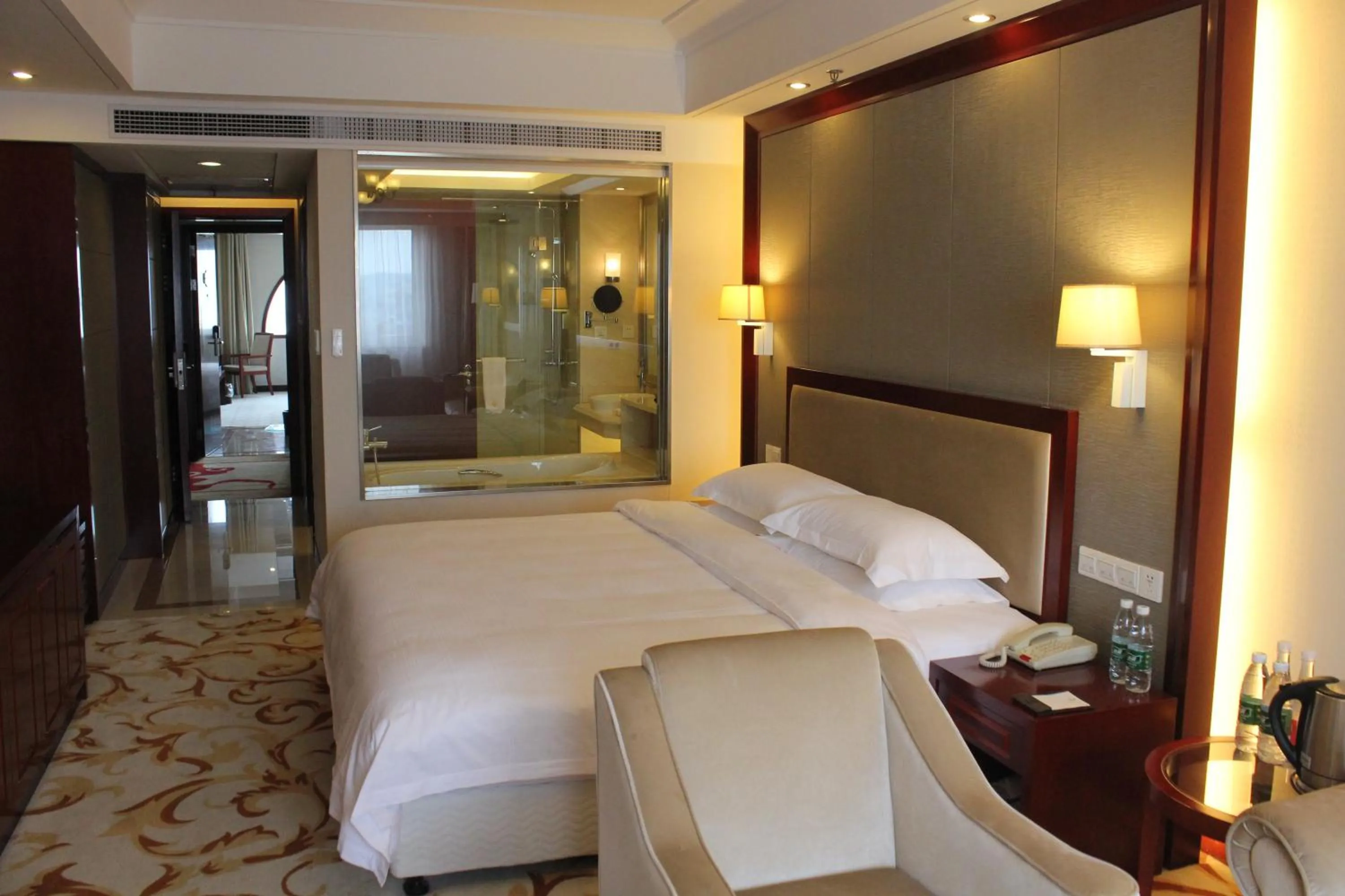 Photo of the whole room in Jinyuan Jinling Plaza Xuzhou