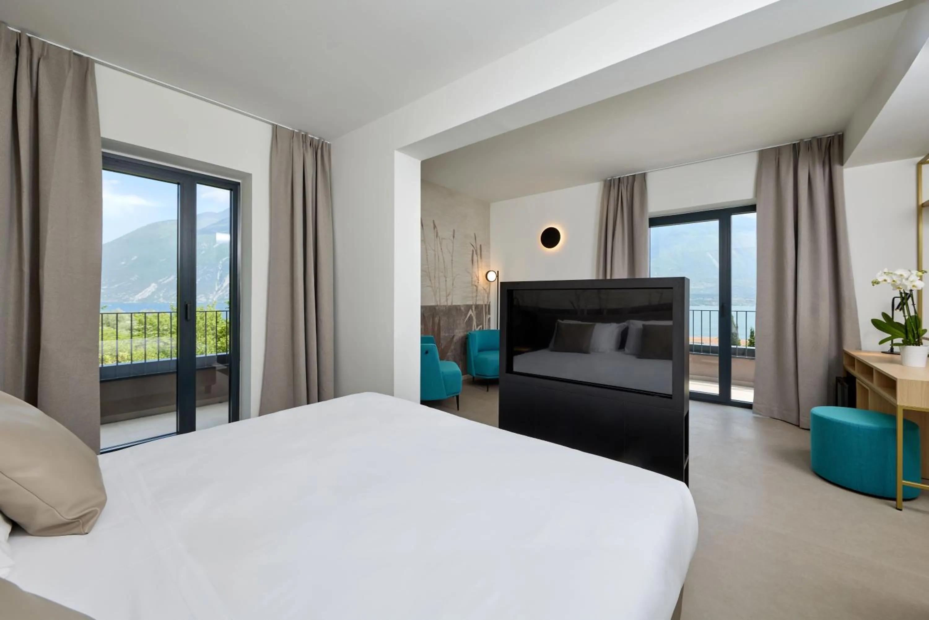 Bedroom, Bed in Hotel Royal Village