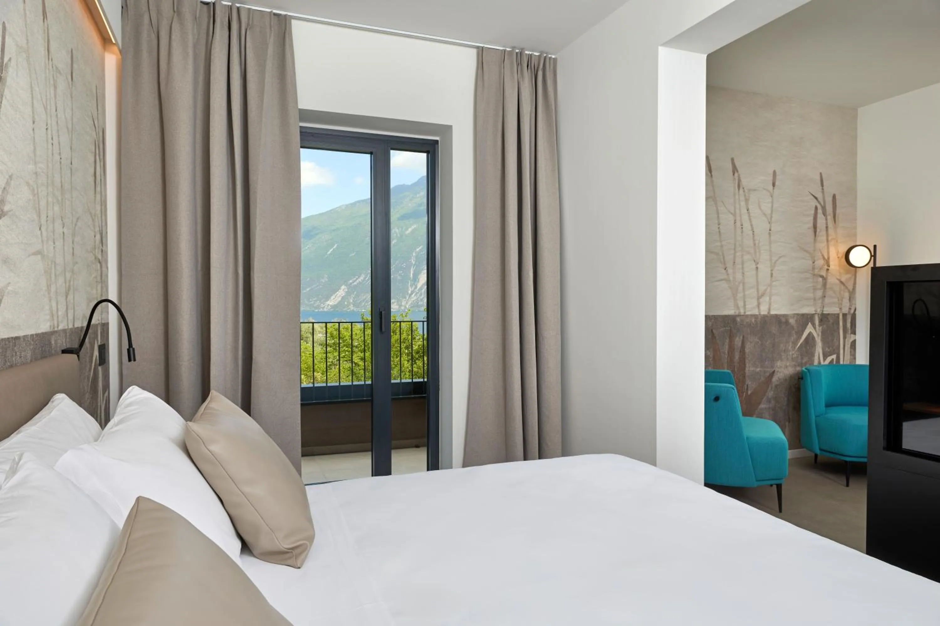 Bedroom, Bed in Hotel Royal Village