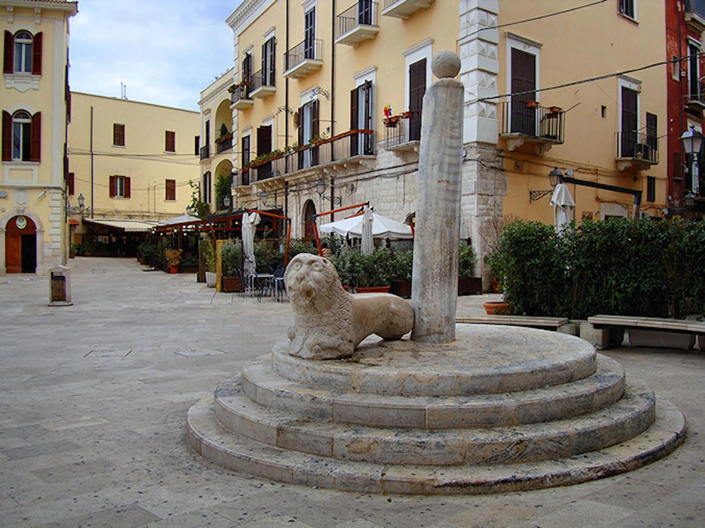 Nearby landmark in San Nicola Old Town Apartment Casatuabari