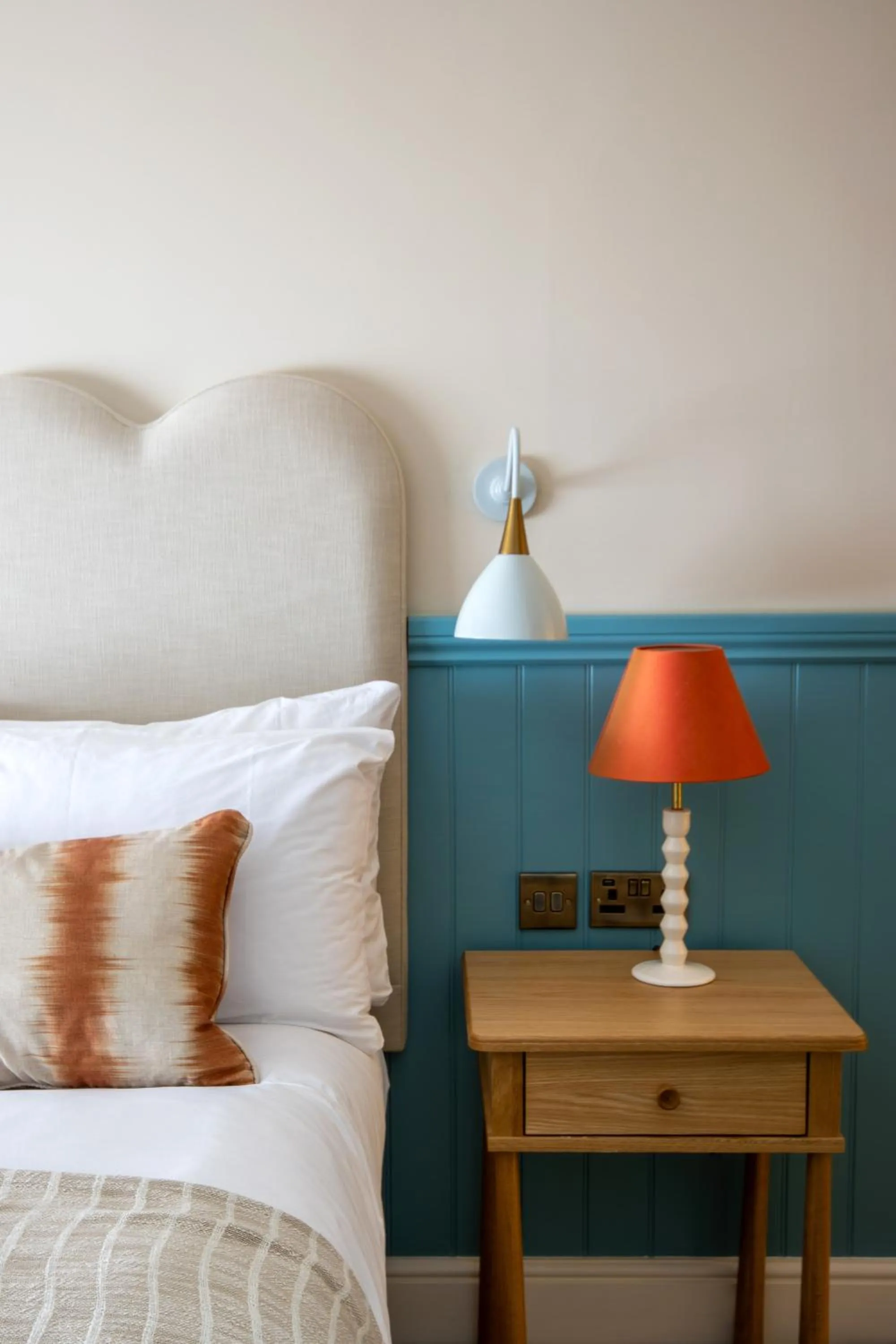 Bedroom, Bed in The Bell Hotel, Saxmundham