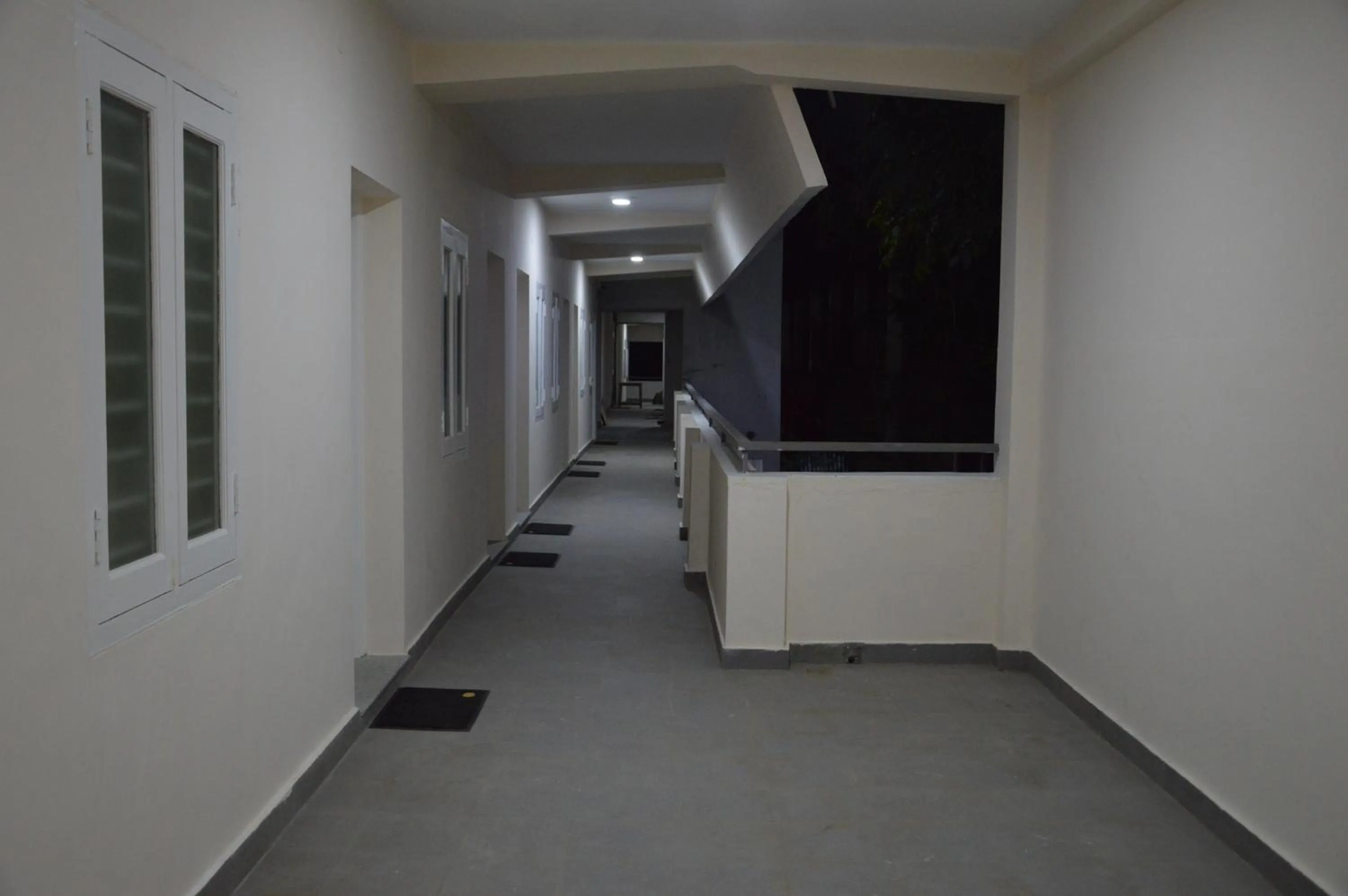 Balcony/Terrace in Oceanside Mahabalipuram - With Beach access