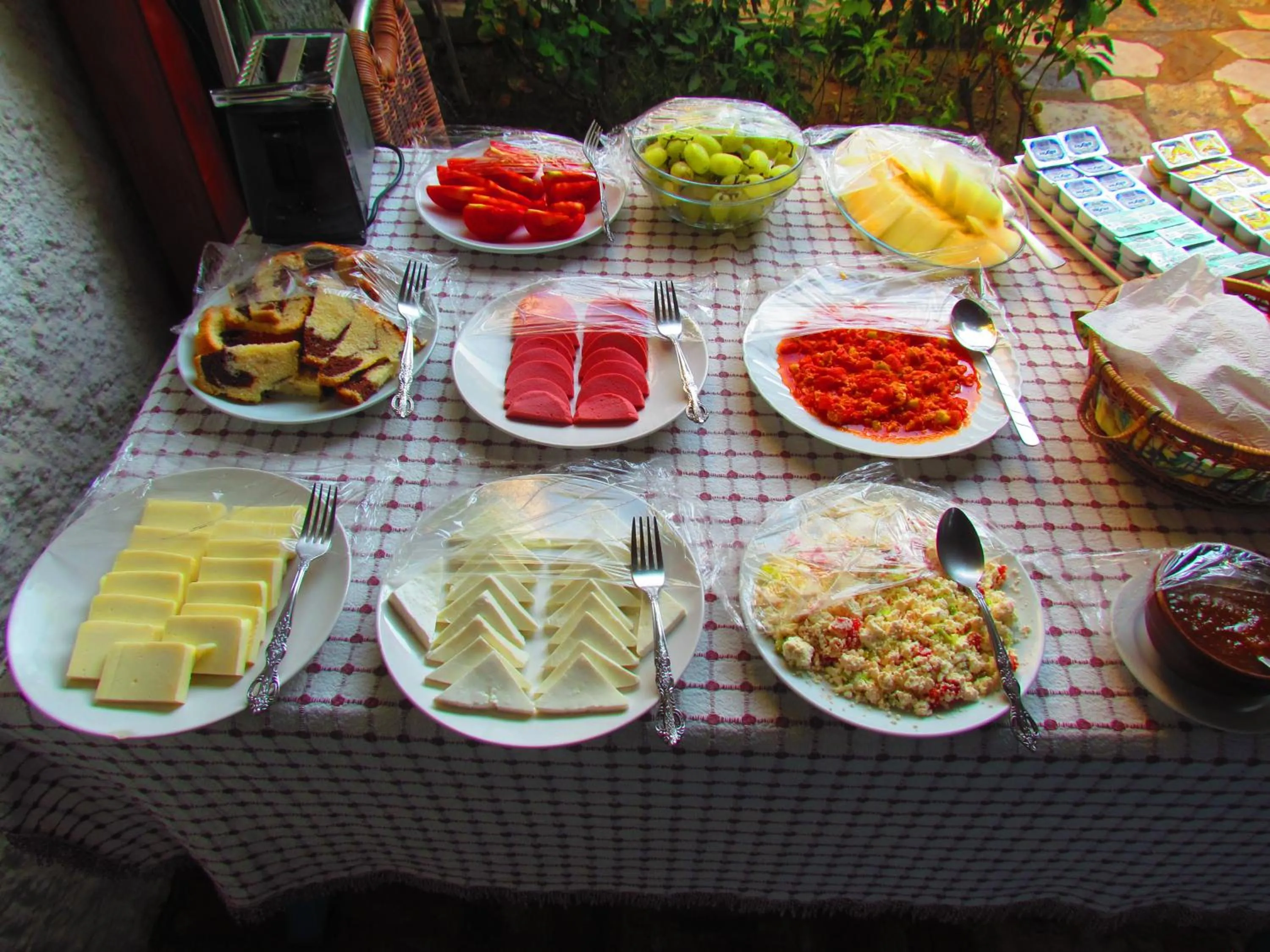 Breakfast in Amazon Antique