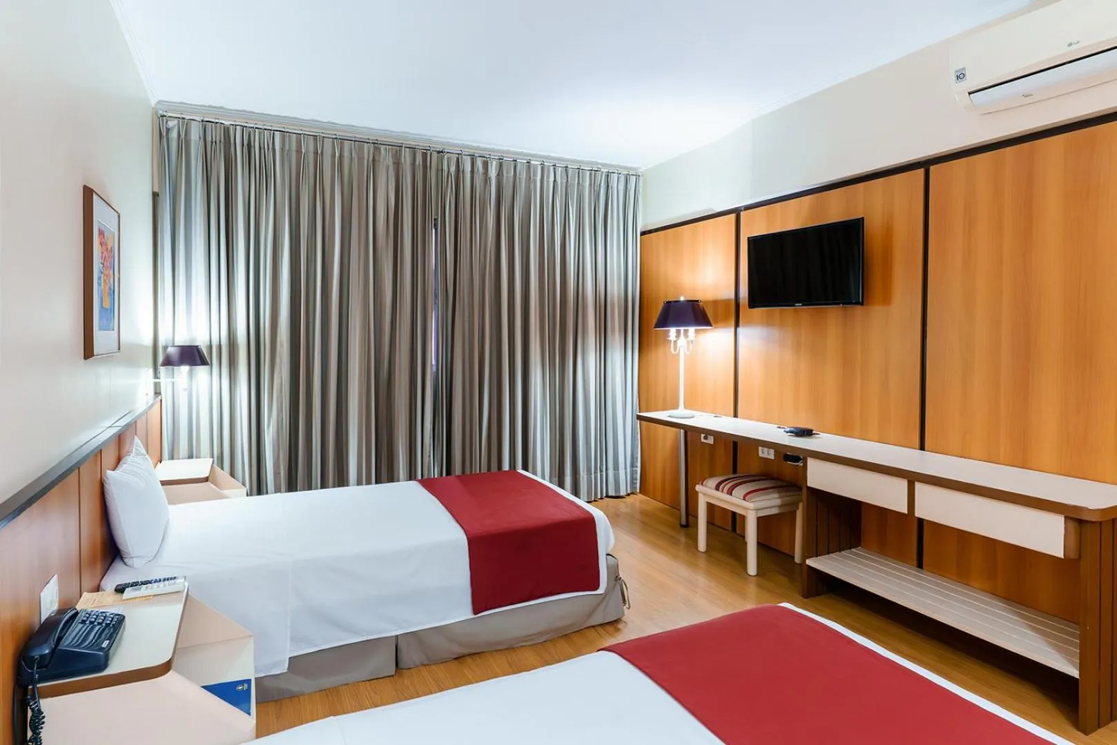 Bed in Hotel Pan Americano