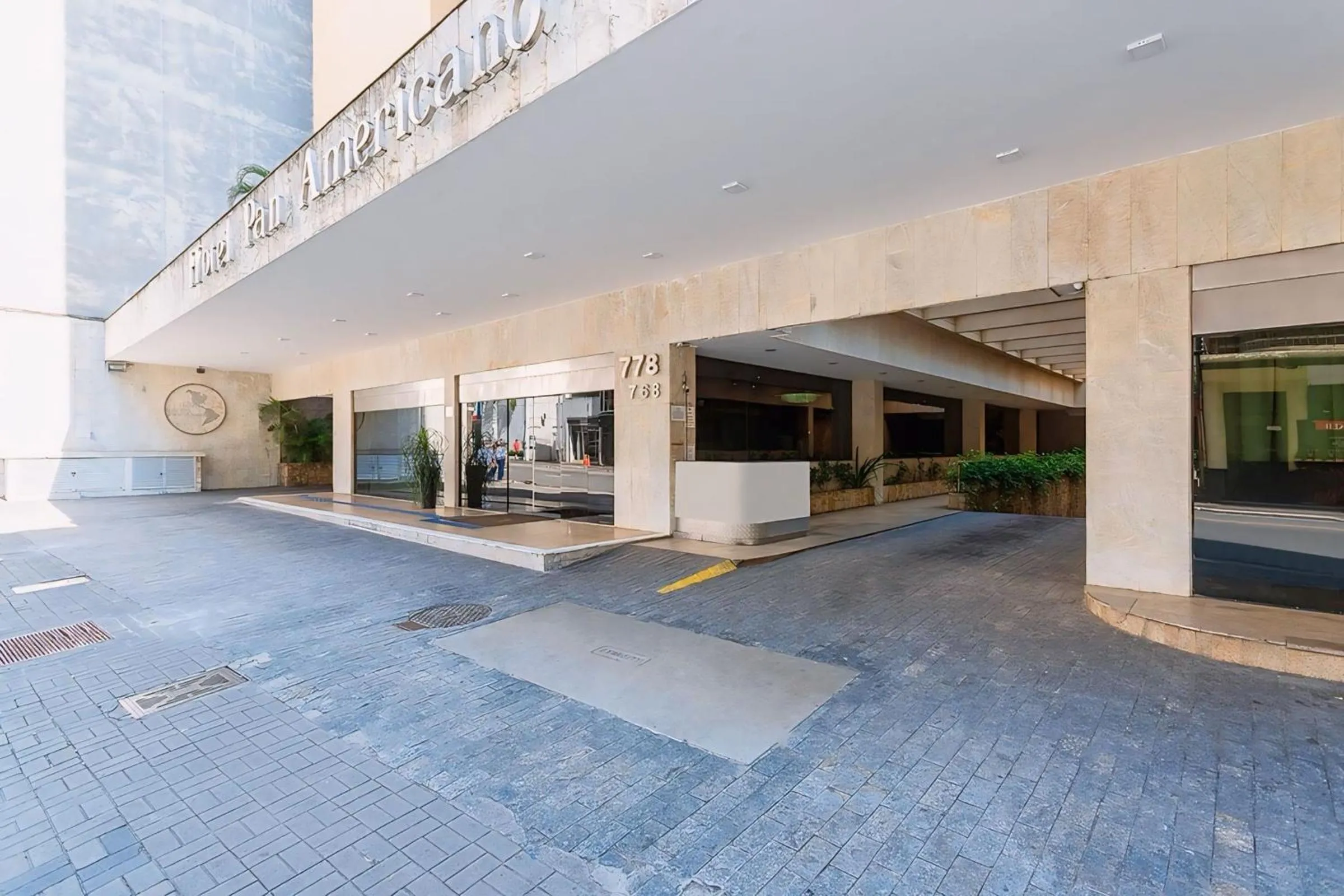 Facade/entrance in Hotel Pan Americano