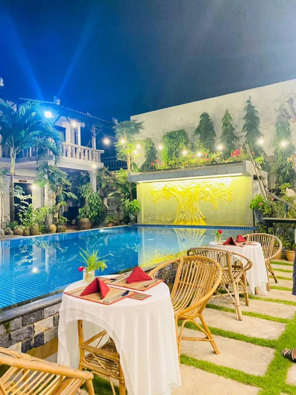 Night in Moloppor Villa