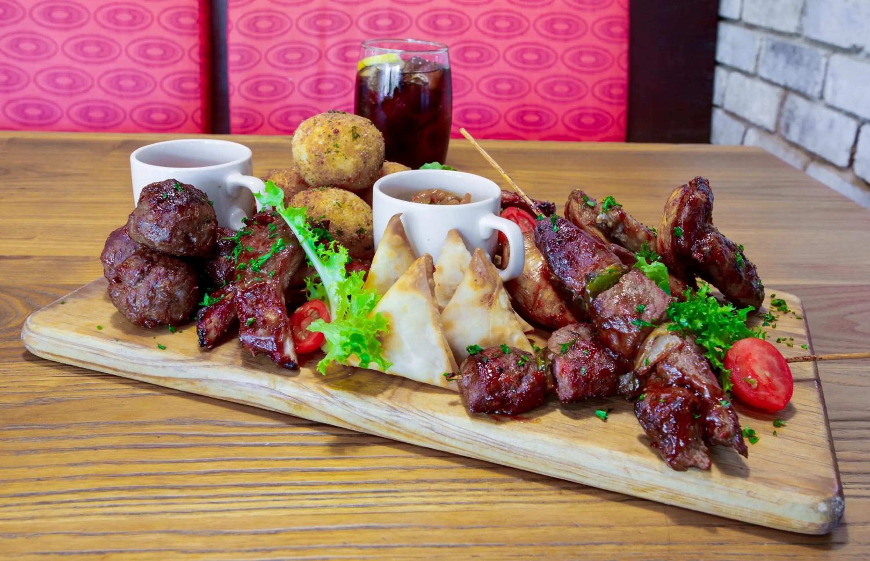 Restaurant/places to eat in 26° South Bush Boho Hotel