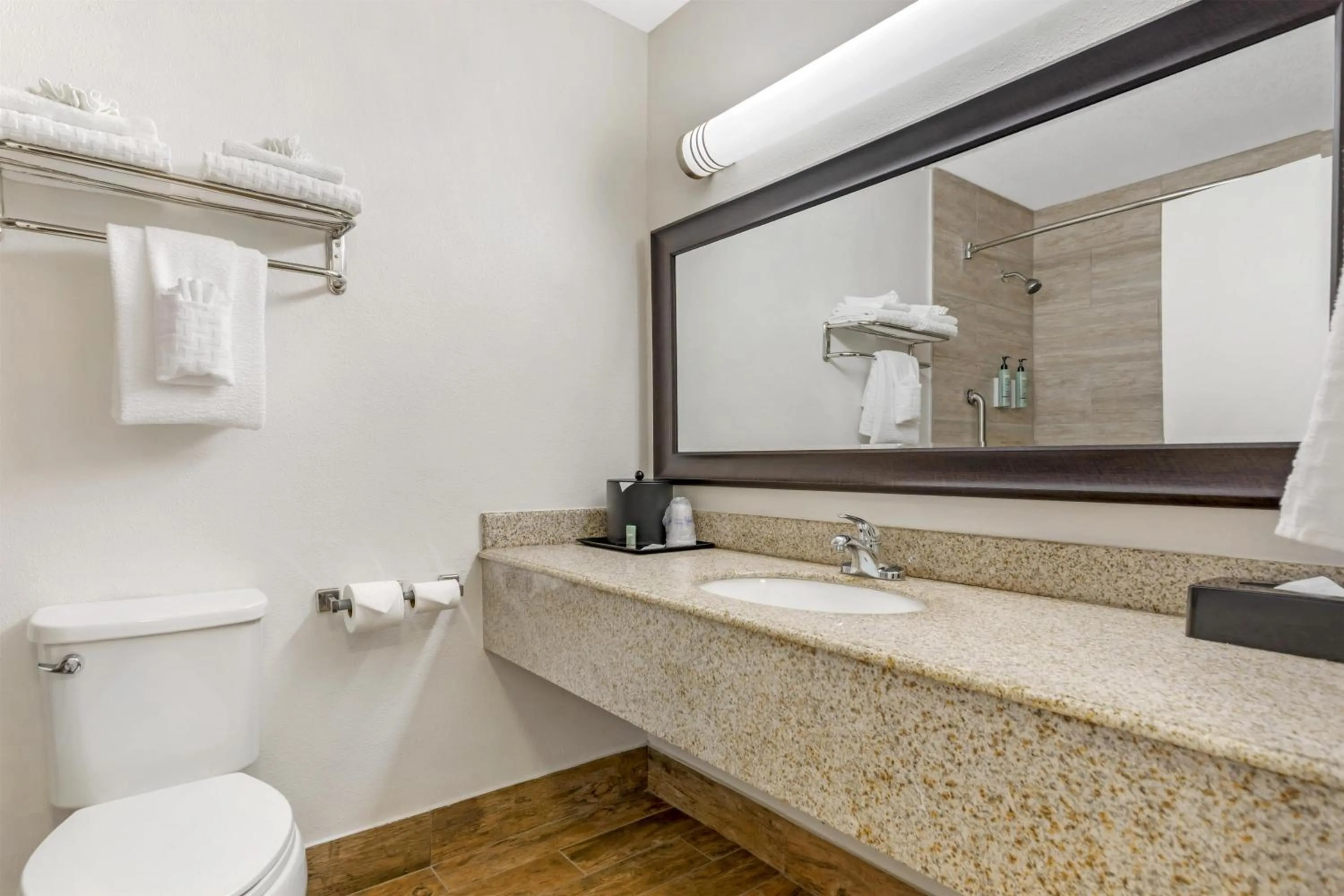 Bathroom in Best Western Kettleman City Inn & Suites