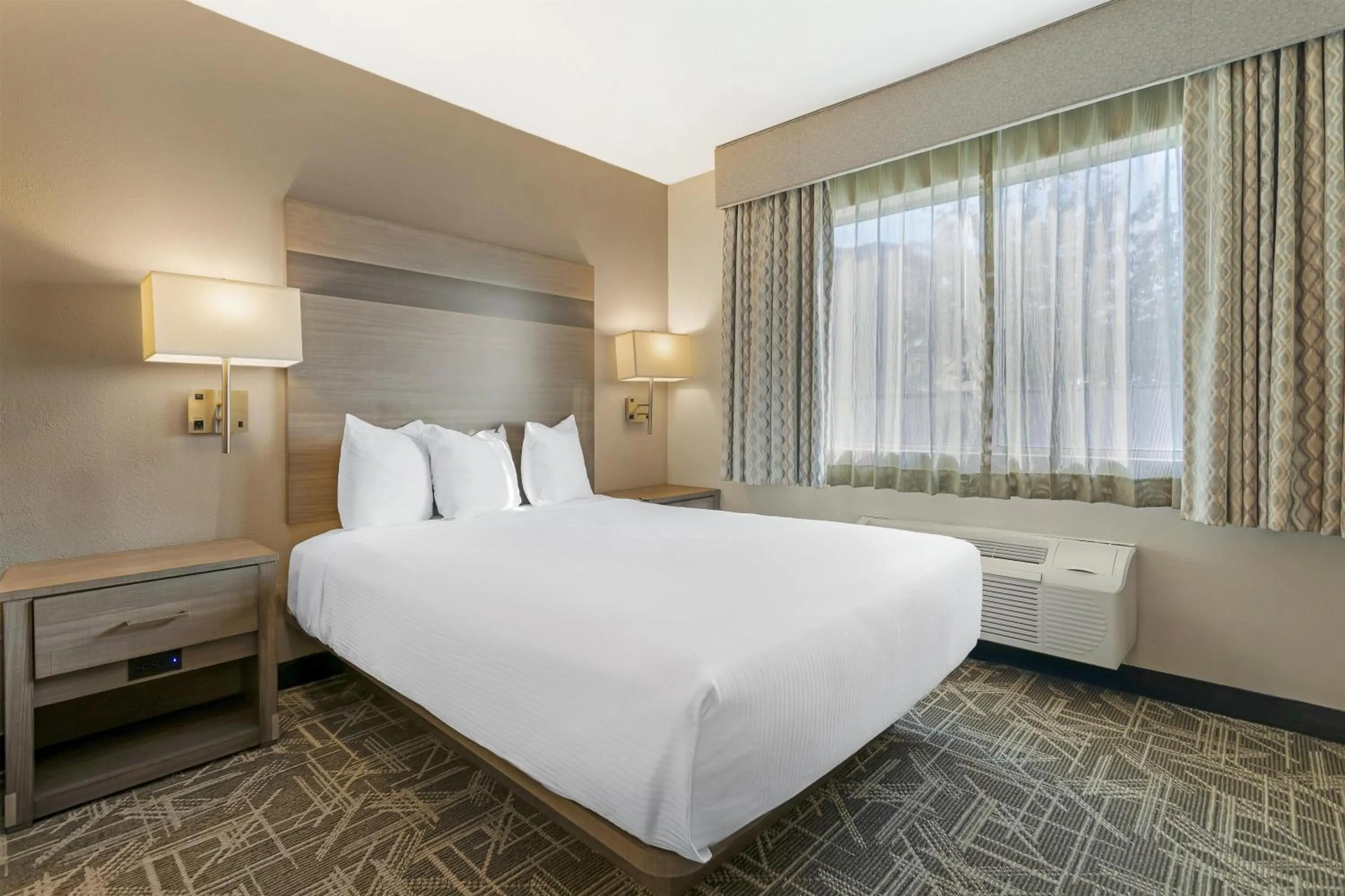 Bedroom, Bed in Best Western Kettleman City Inn & Suites