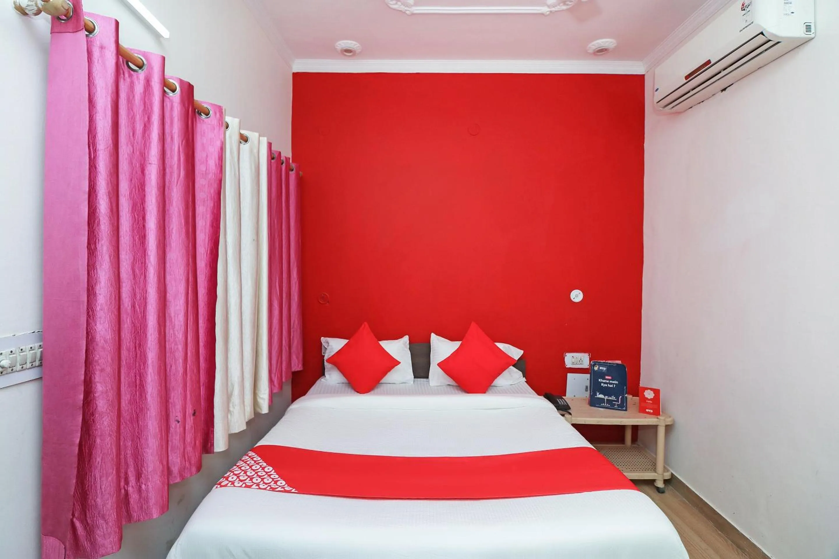 Bedroom in Hotel O Mahalaxmi Palace