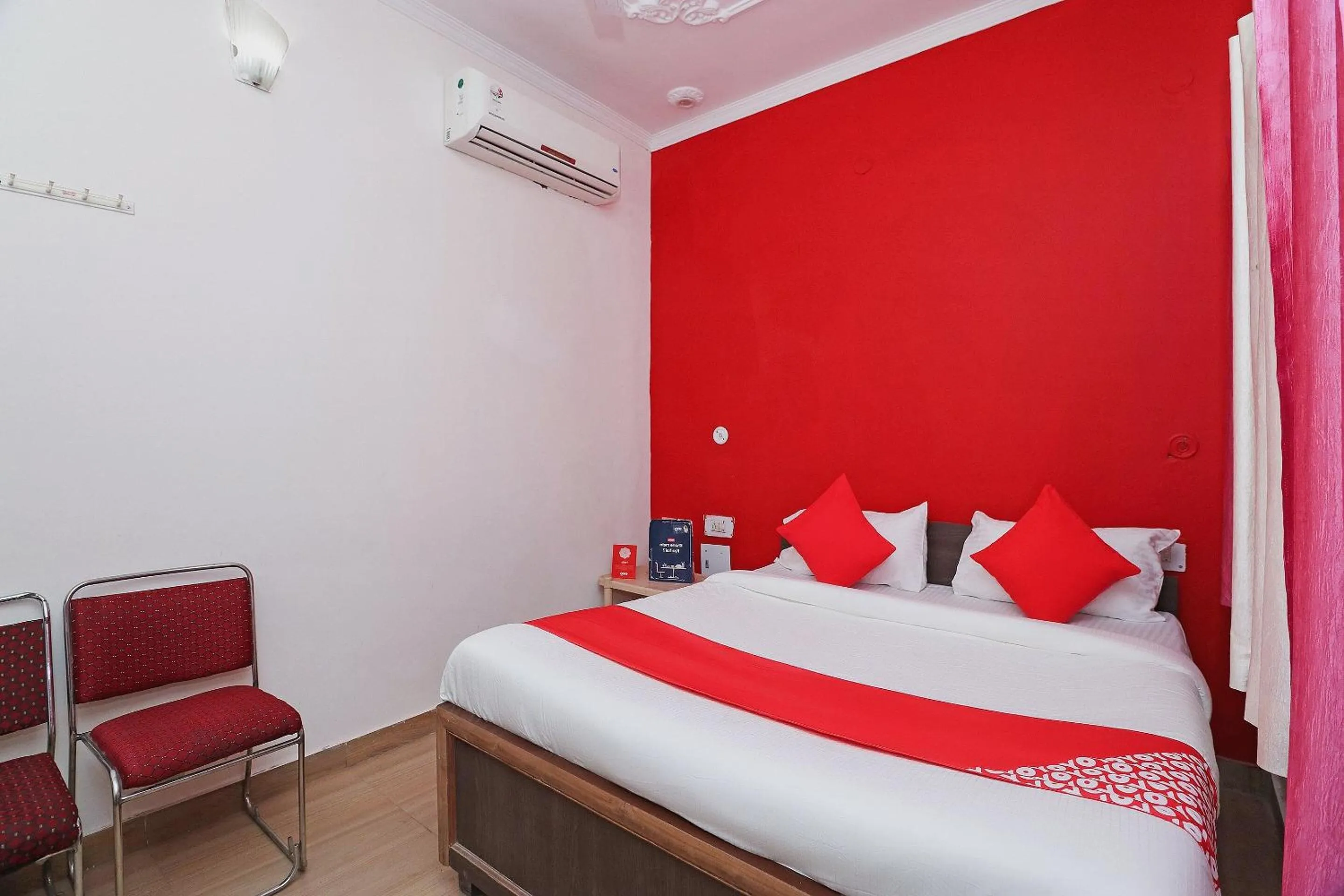 Bedroom in Hotel O Mahalaxmi Palace