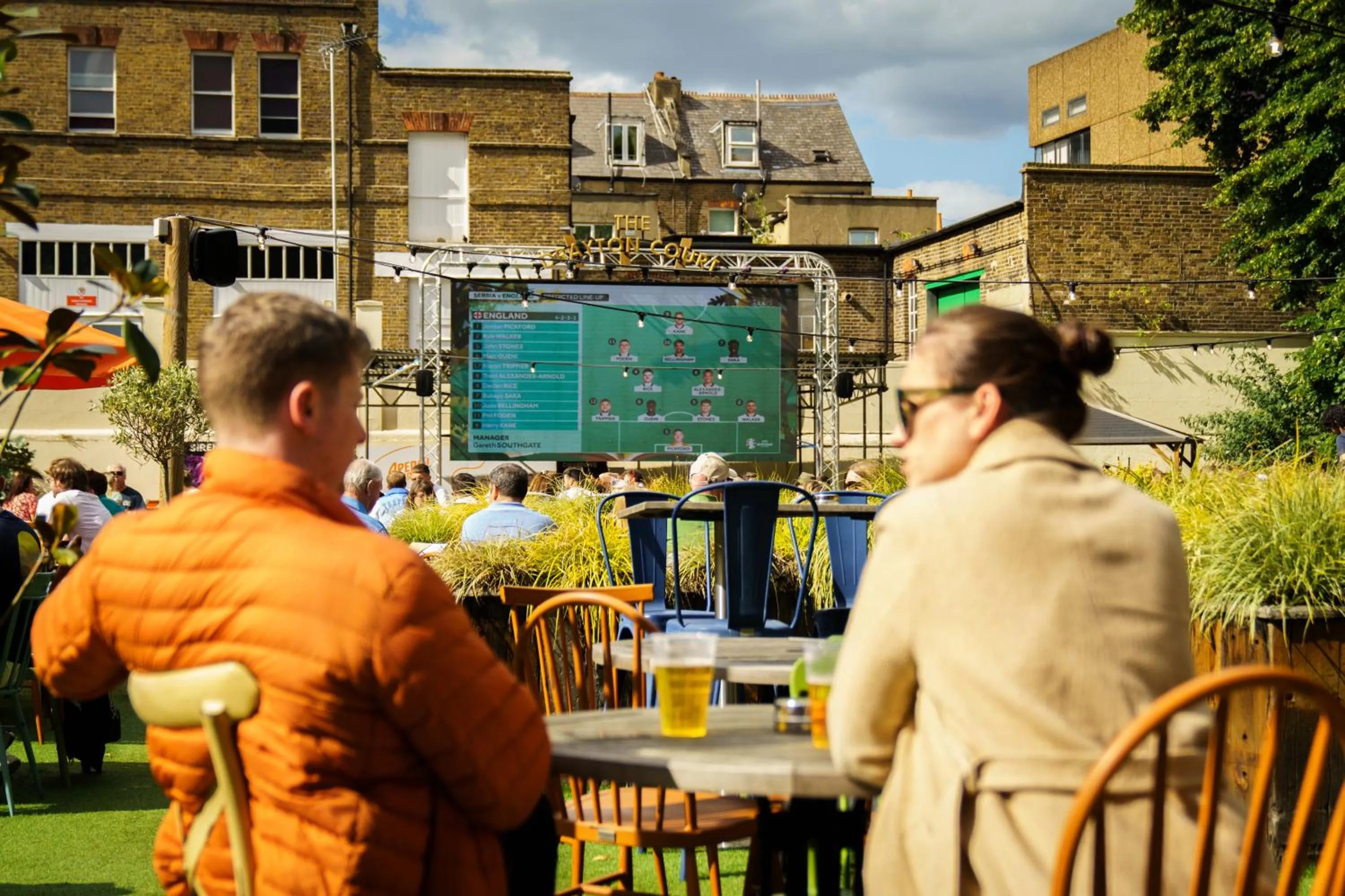 Evening entertainment in The Drayton Court Hotel