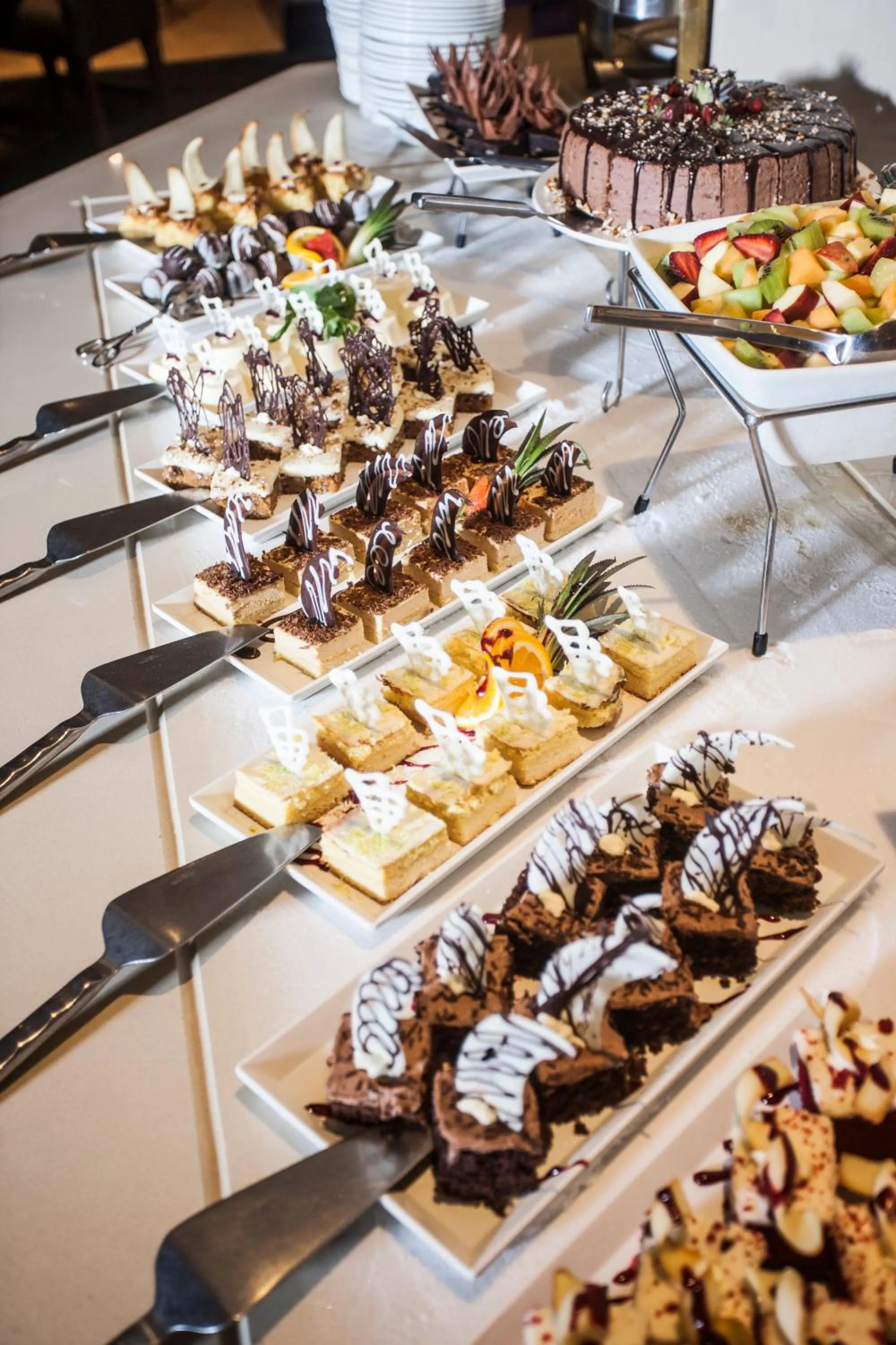 Food and drinks in Garden Court OR Tambo International Airport