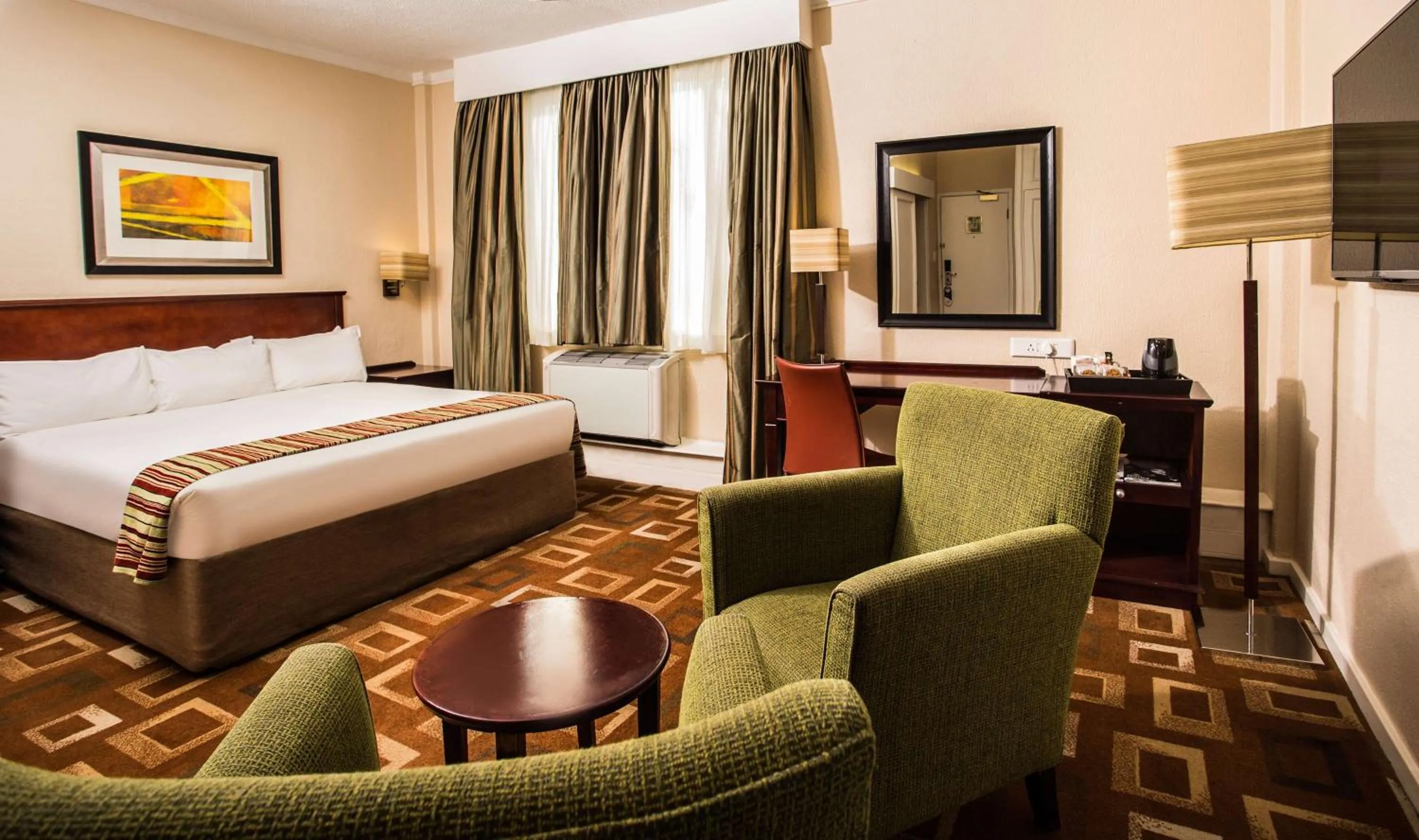 Bedroom, Bed in Garden Court OR Tambo International Airport