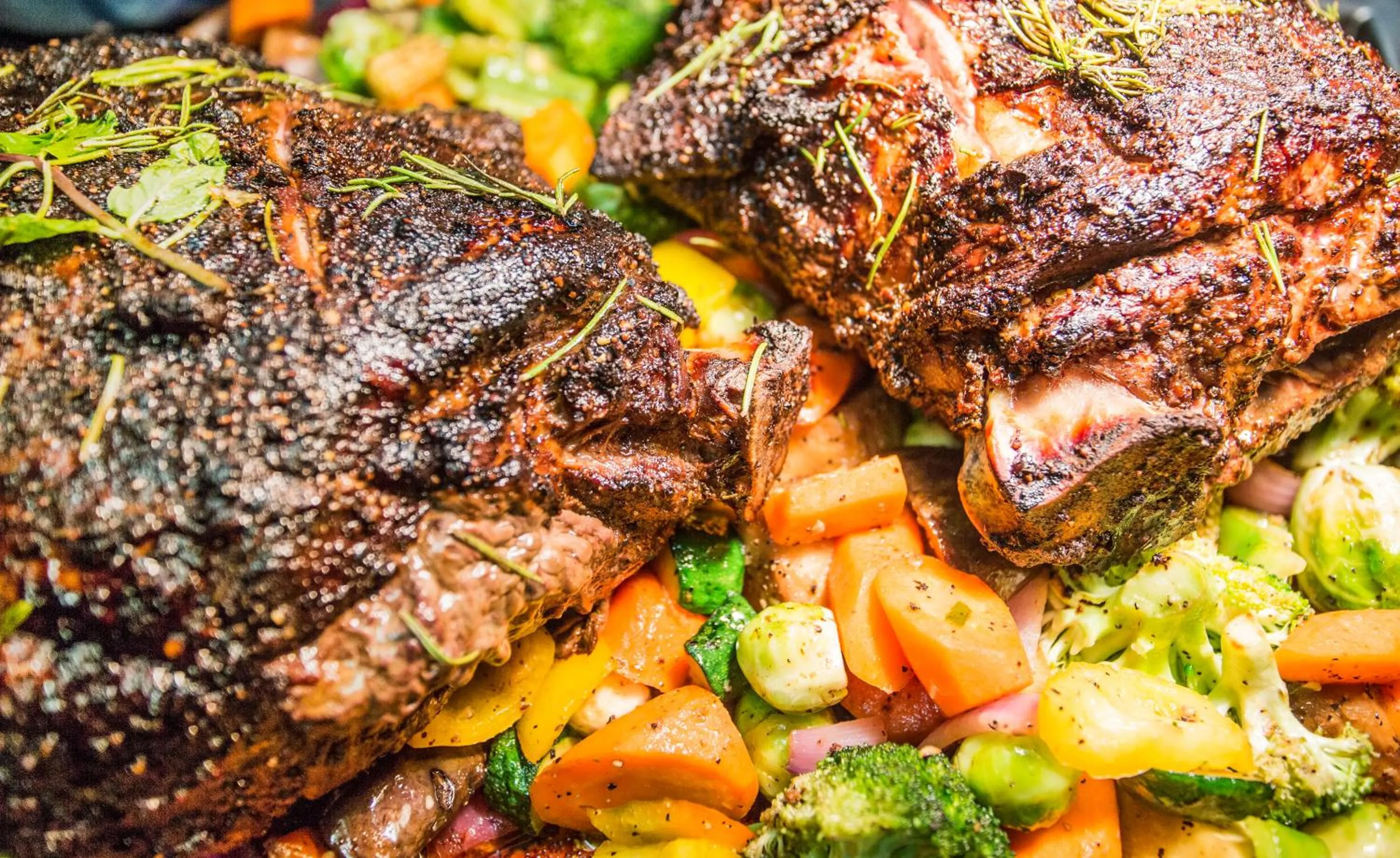 Restaurant/places to eat in Garden Court OR Tambo International Airport