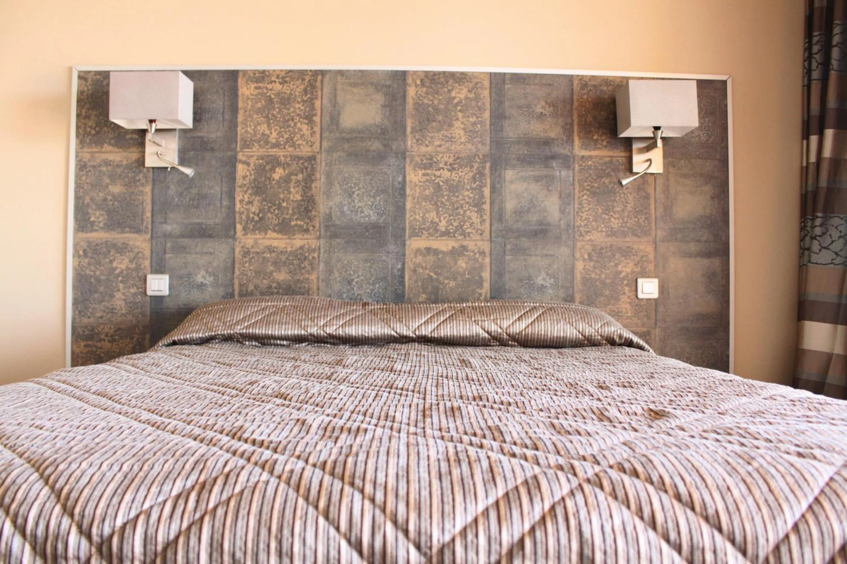 Photo of the whole room, Bed in Hôtel Abbartello