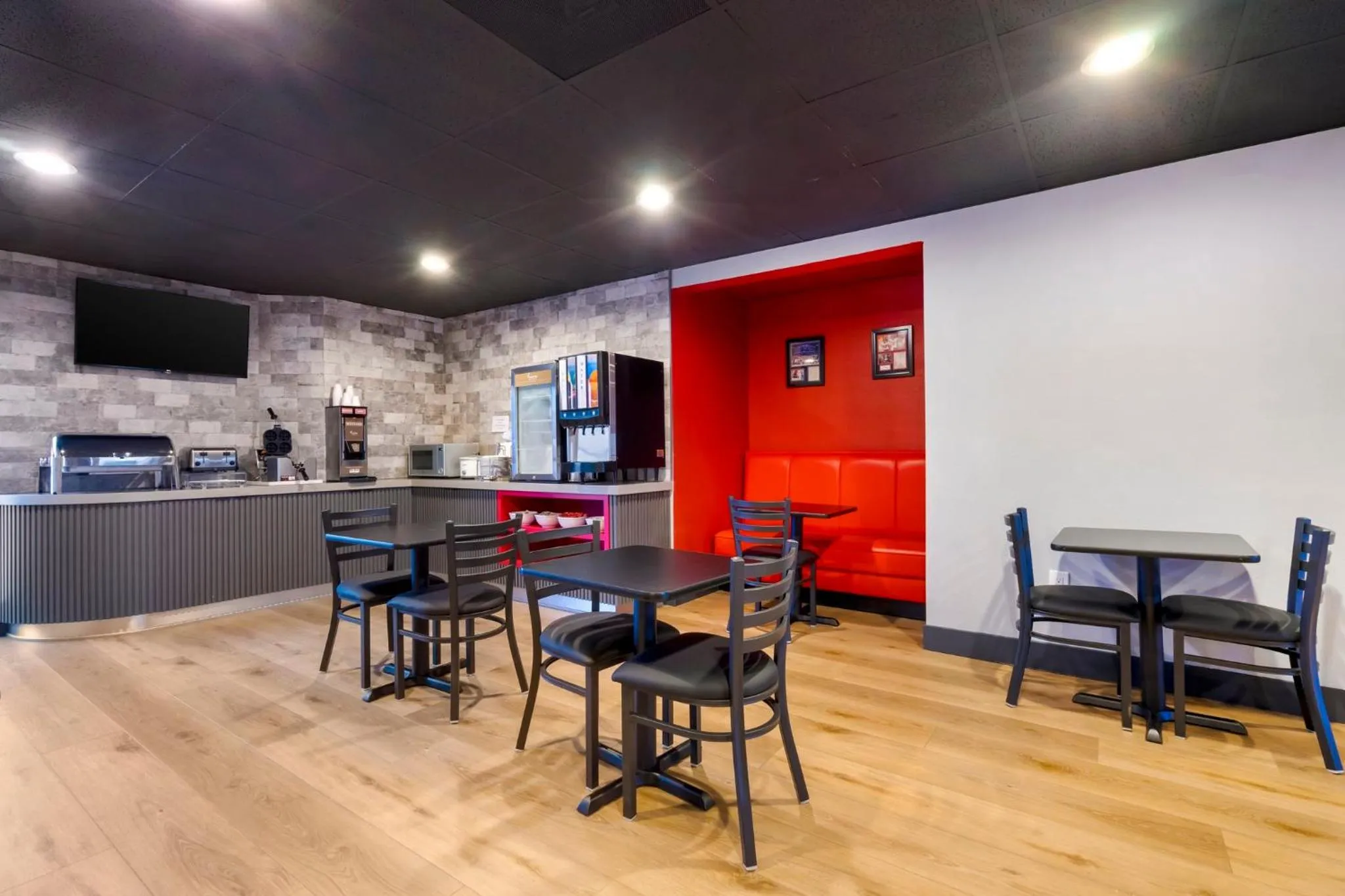 Breakfast in SPOT X Hotel Tampa - Wesley Chapel by The Red Collection