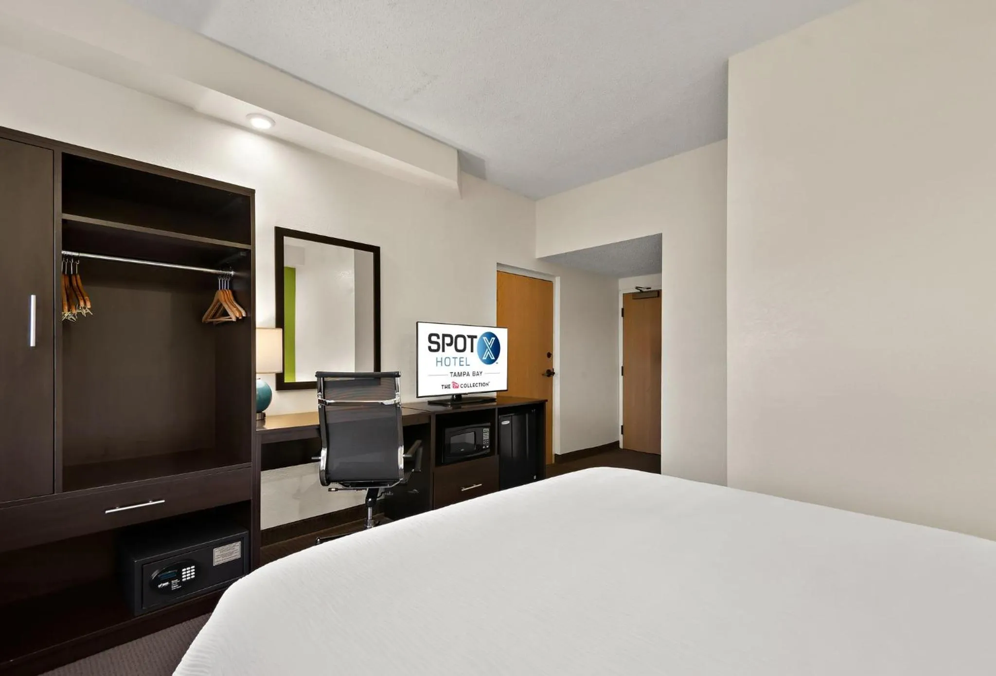 Photo of the whole room, Bed in SPOT X Hotel Tampa - Wesley Chapel by The Red Collection